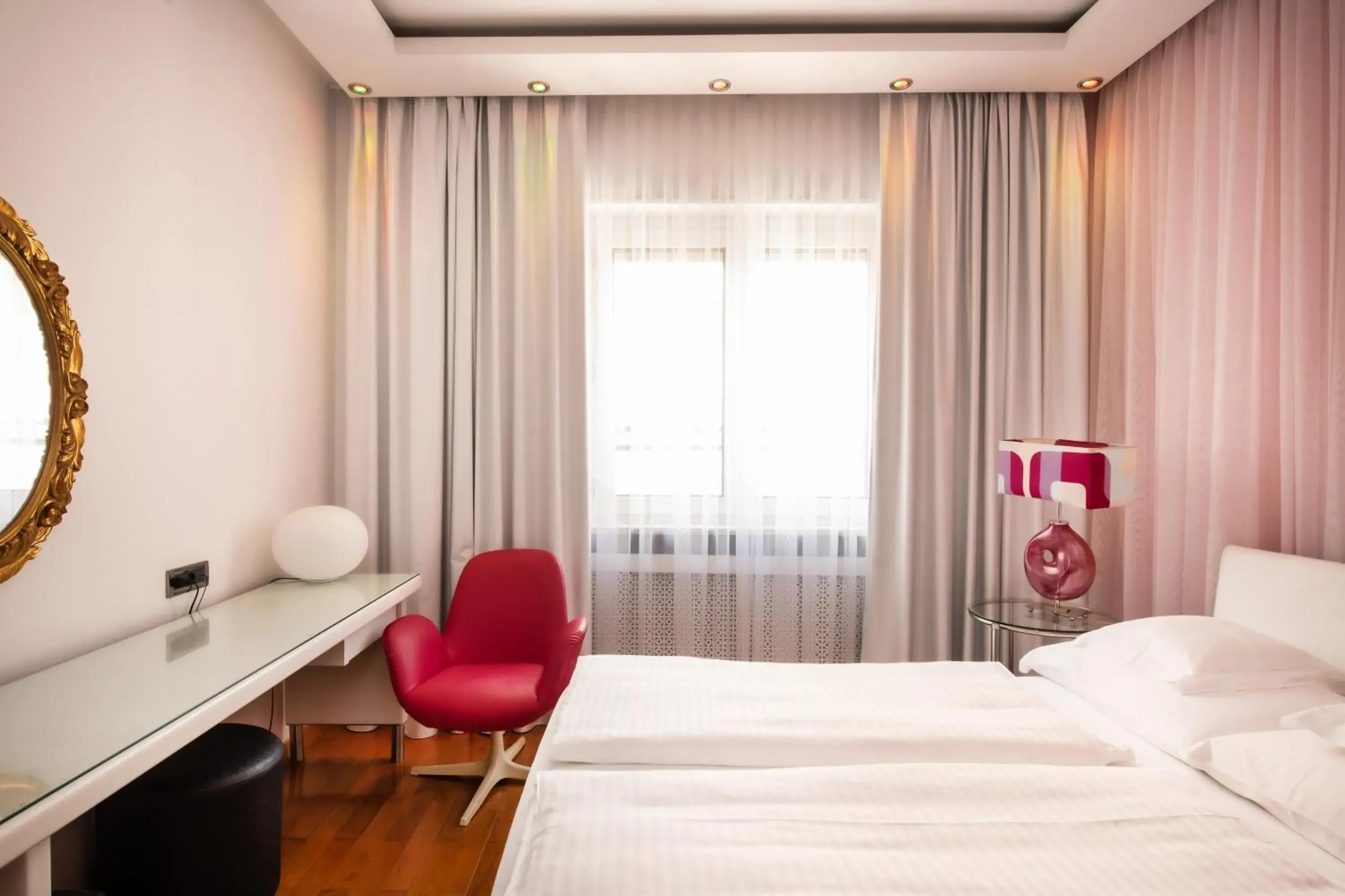 Economy Double - single occupancy in Hotel Aurora Economy Double - single occupancy in Hotel Aurora