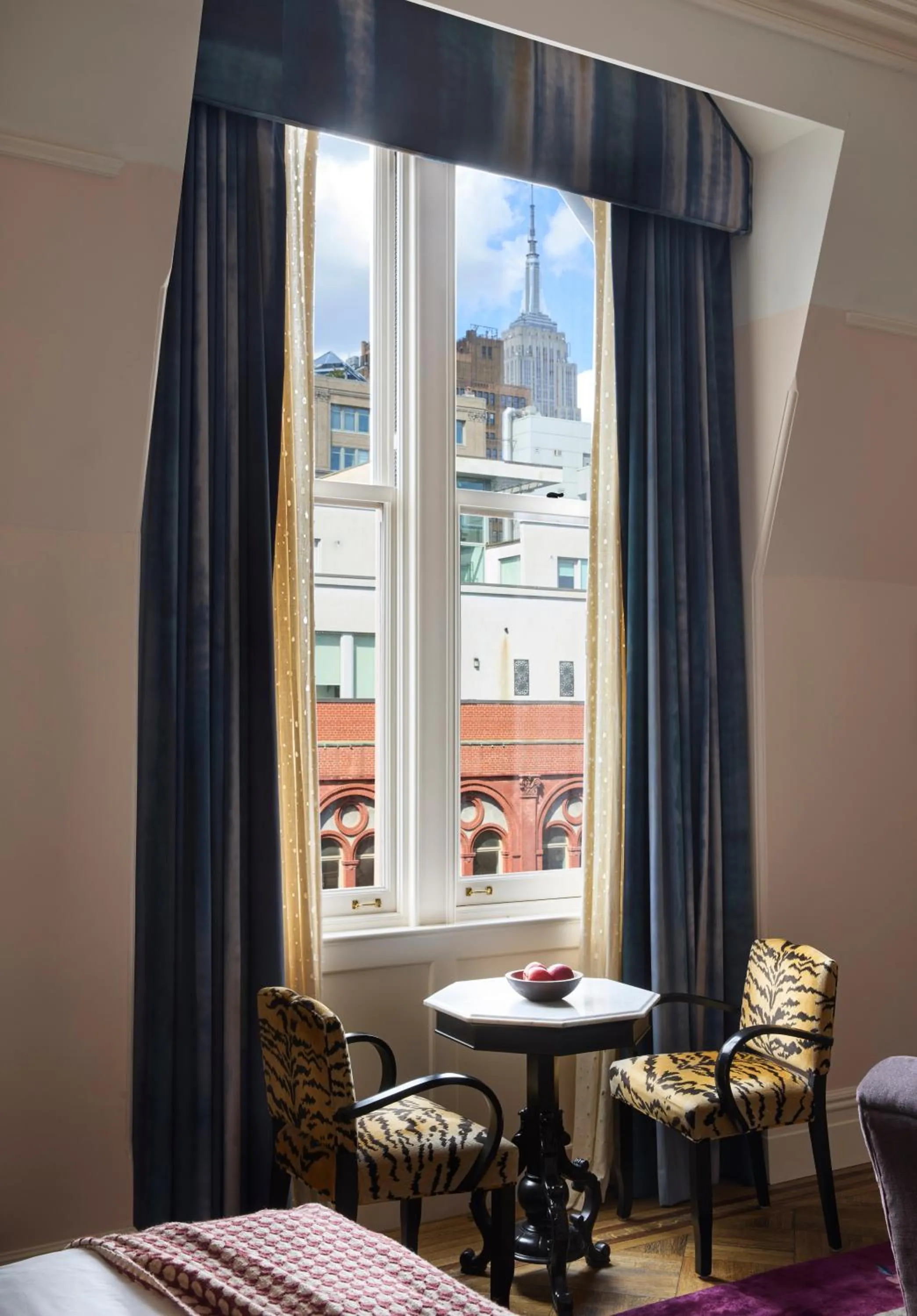 Seating area, Bed in The Hotel Chelsea