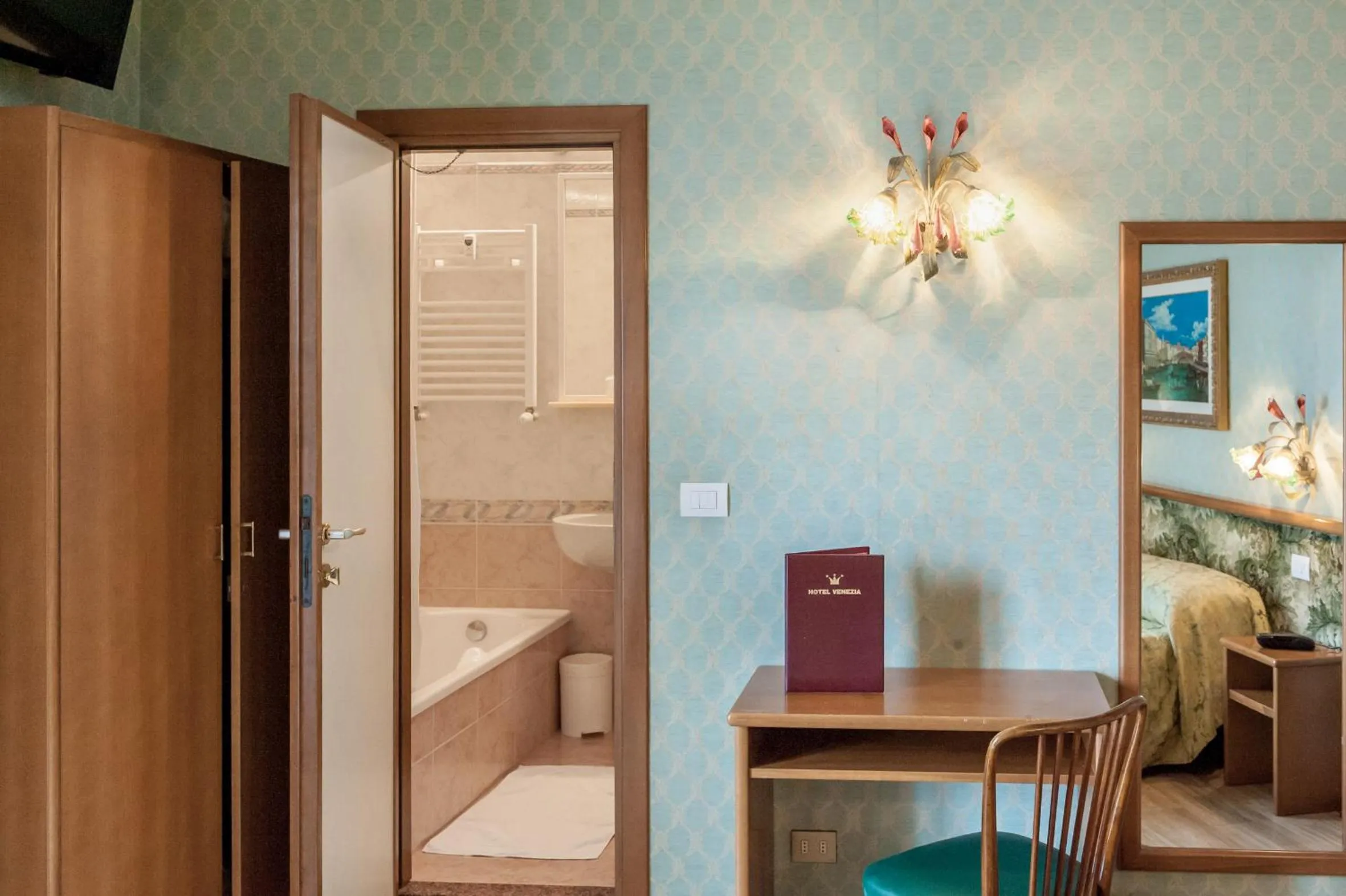 Bathroom in Hotel Venezia