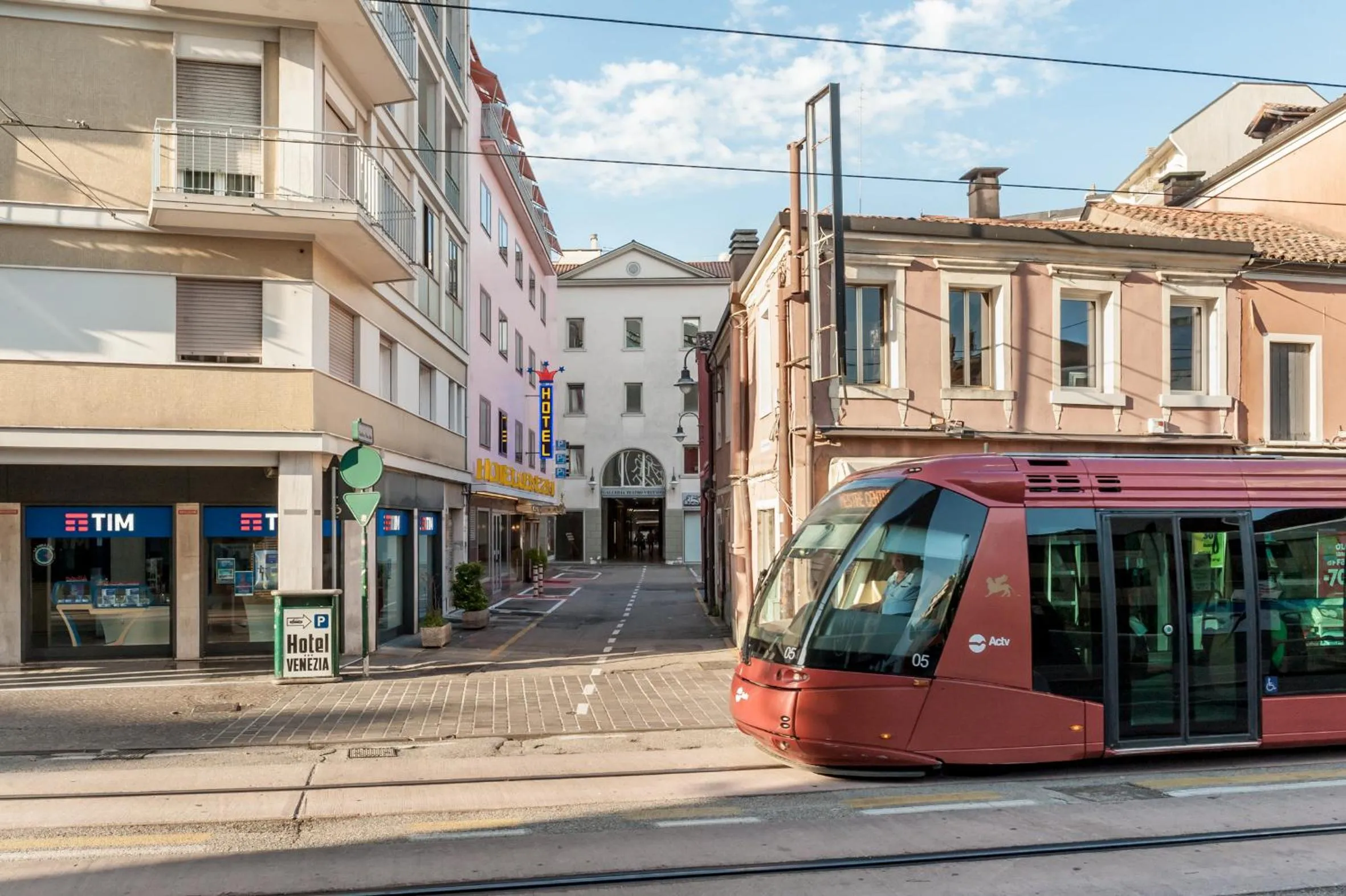 Property building in Hotel Venezia