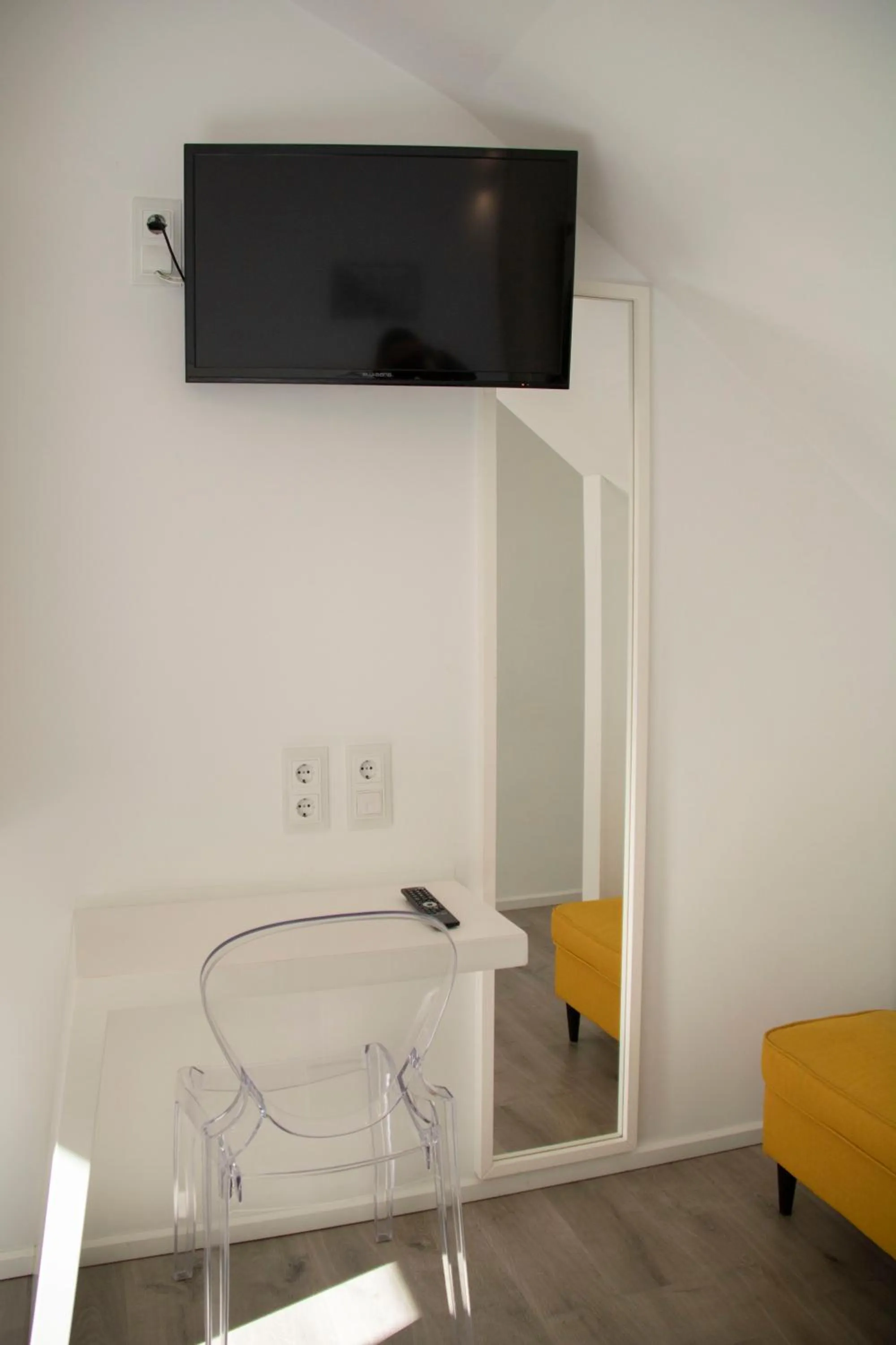 TV and multimedia in Hotel Alda San Bieito