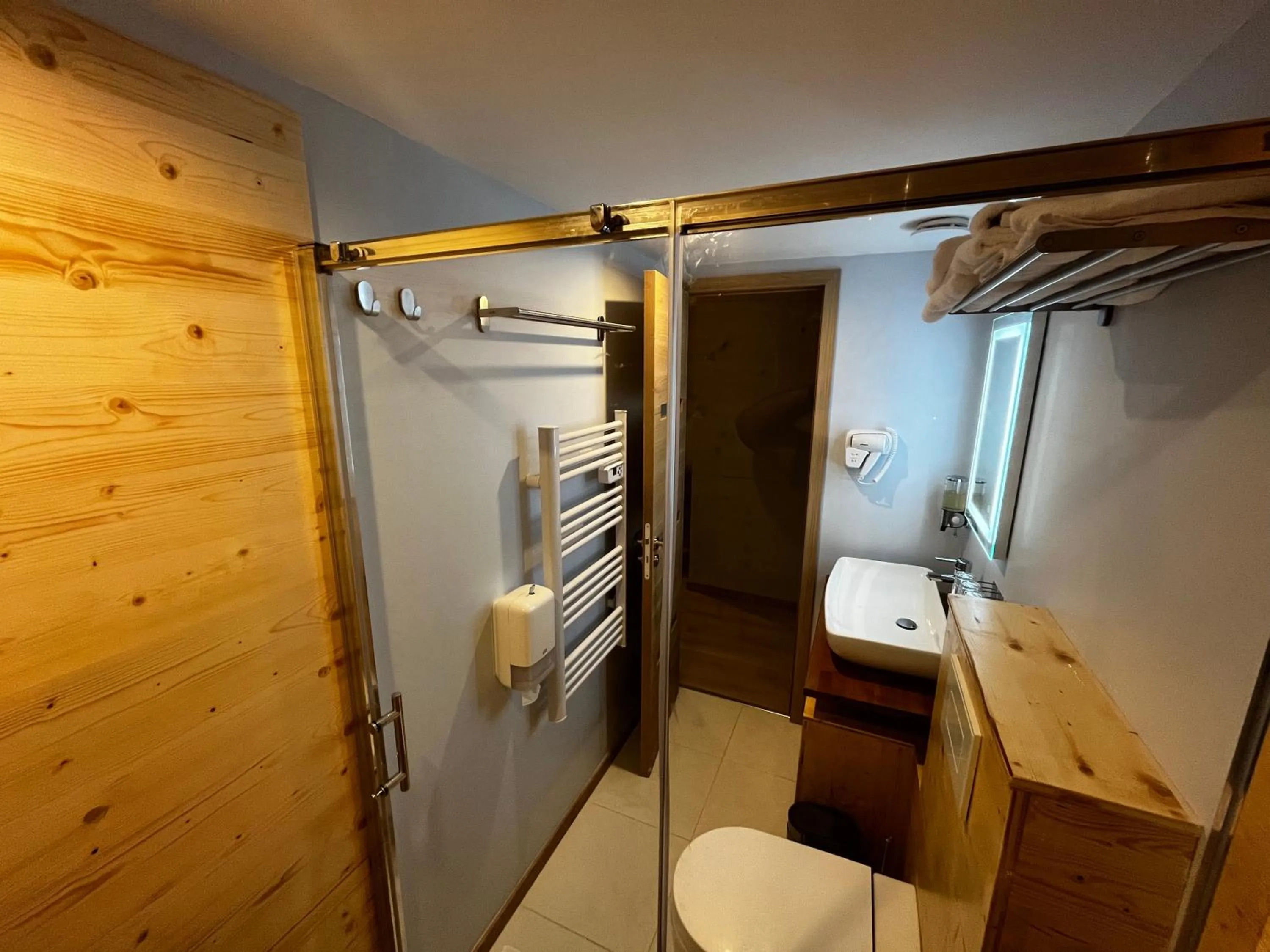 Bathroom in 9WAGRAM Hotel Boutique