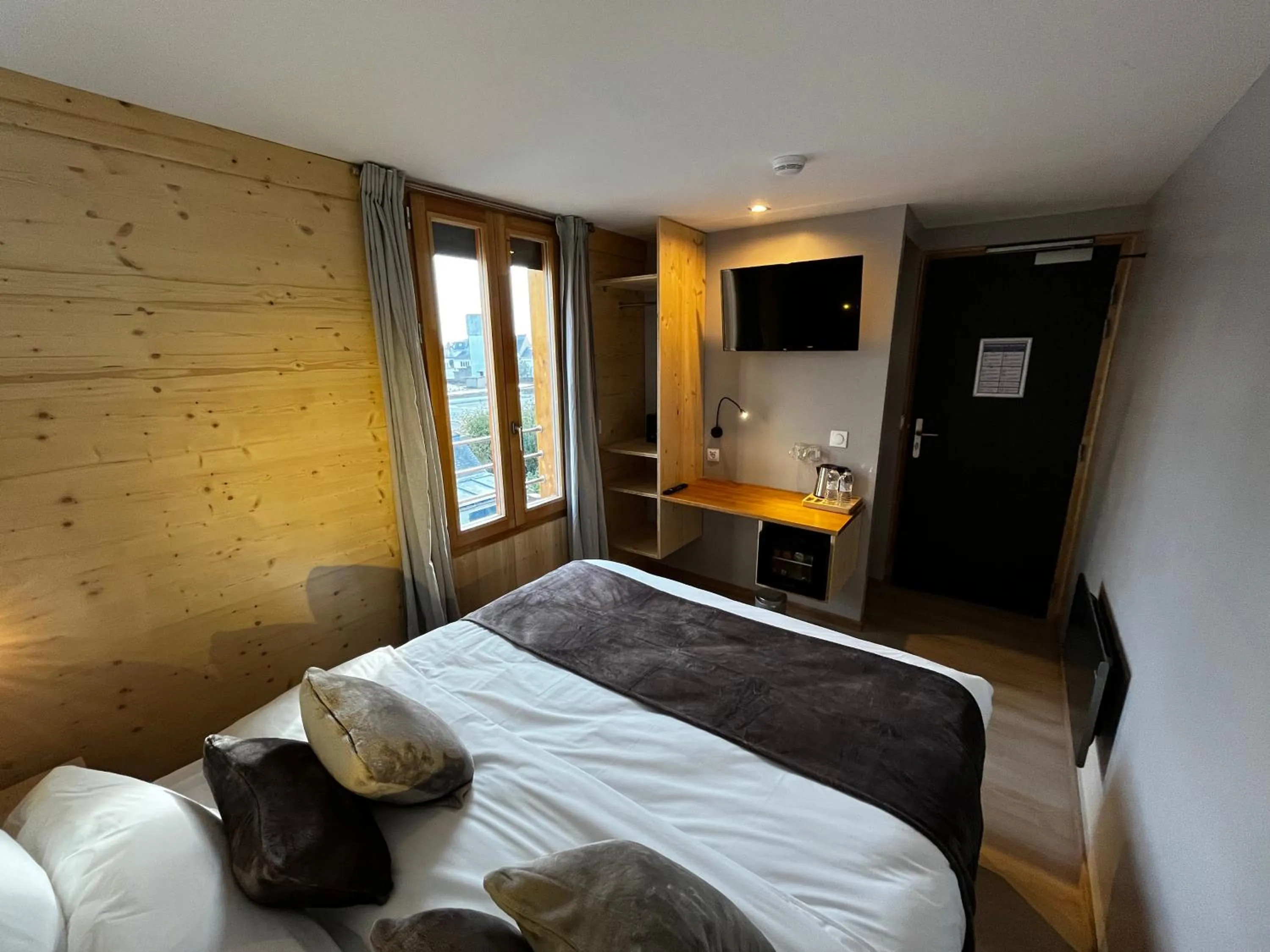 Photo of the whole room, Bed in 9WAGRAM Hotel Boutique