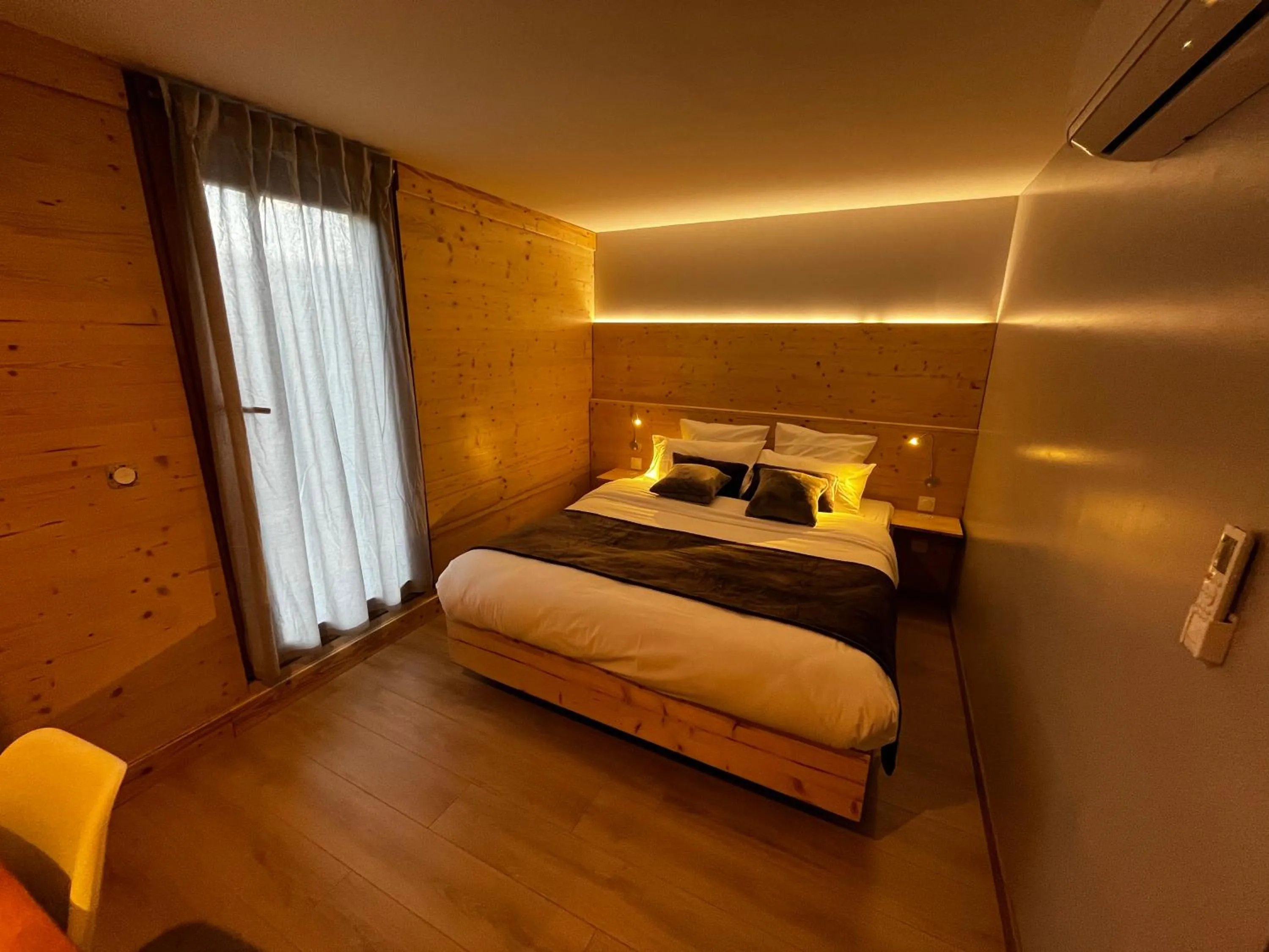 Bed in 9WAGRAM Hotel Boutique