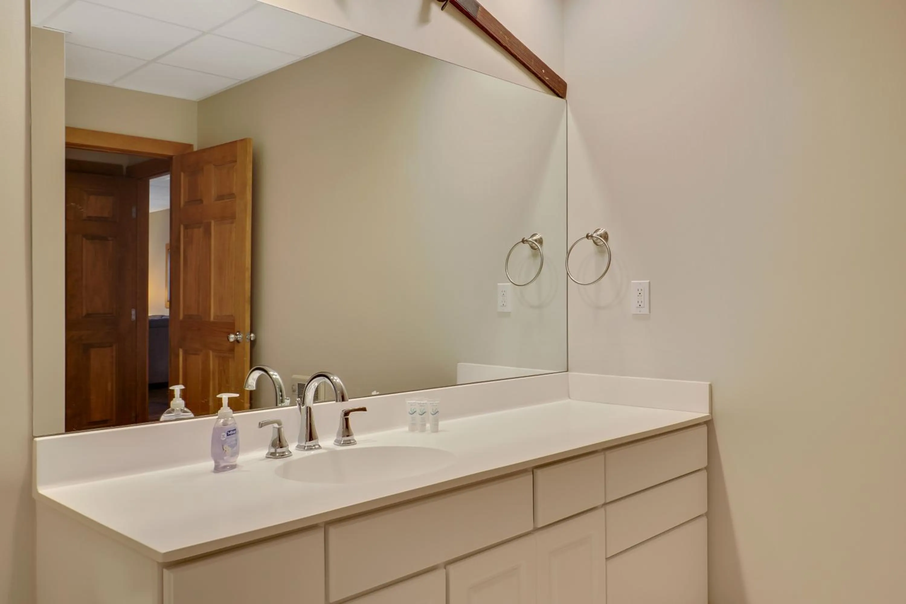 692 Disciples Village Condo