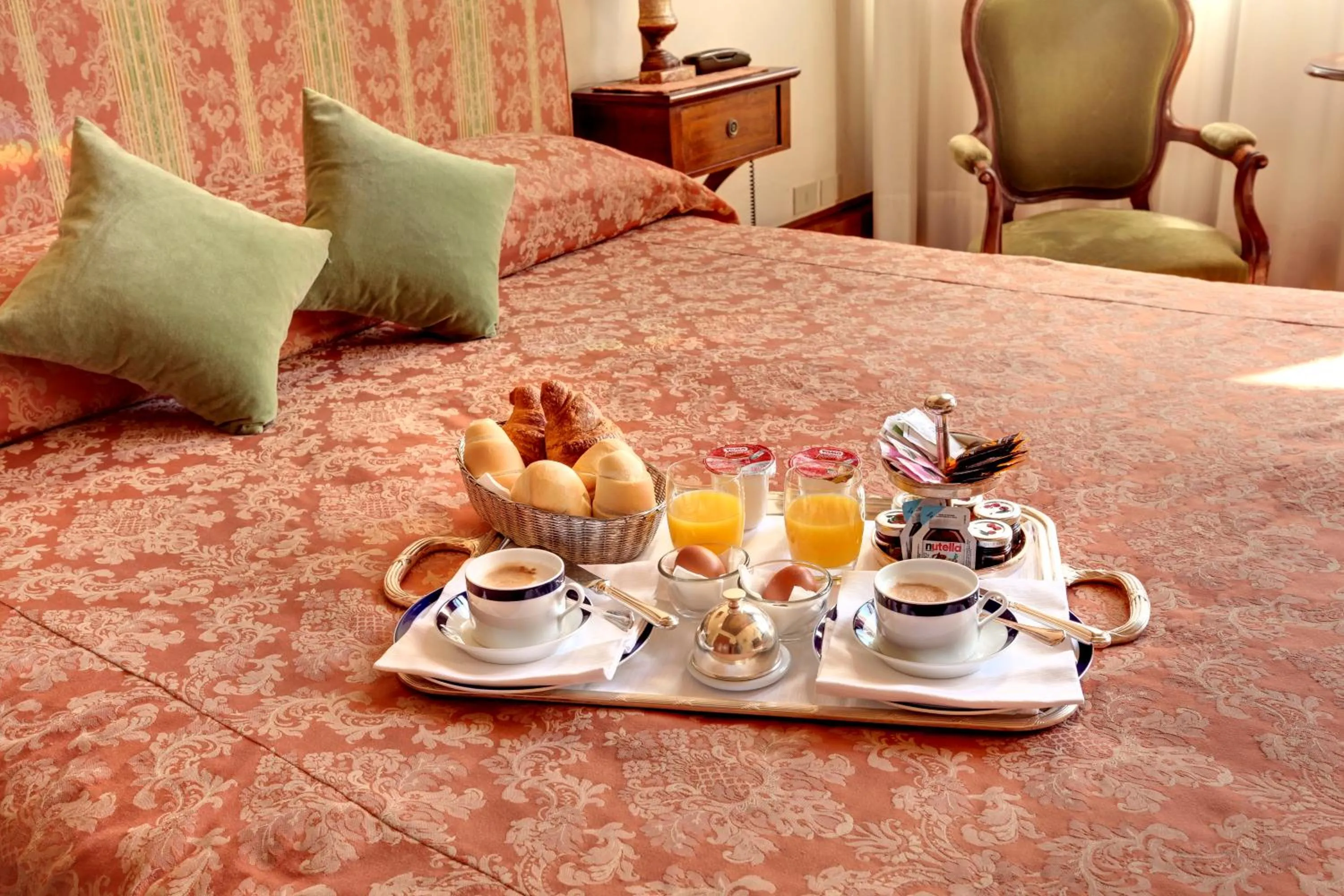 Bed in Palazzo Schiavoni Residenza d'epoca & Suite-Apartments