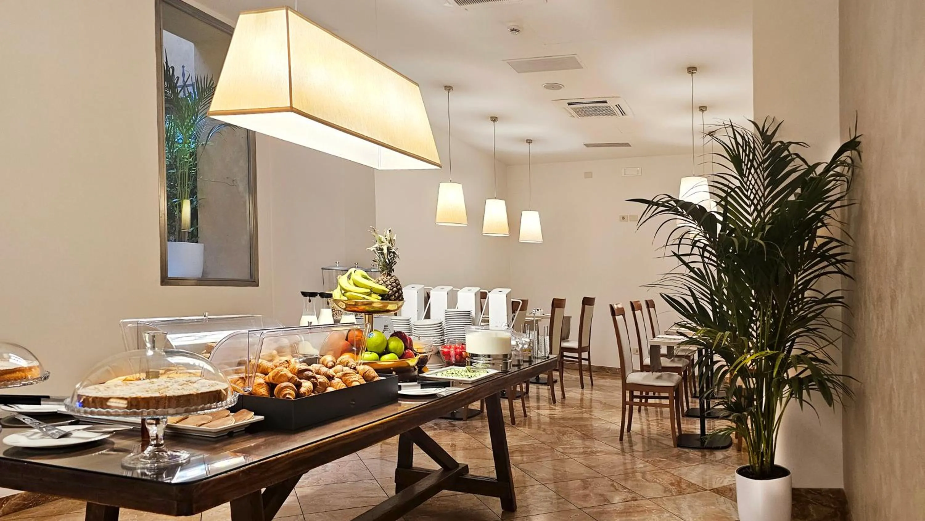 Food and drinks in Hotel Atlantic Palace