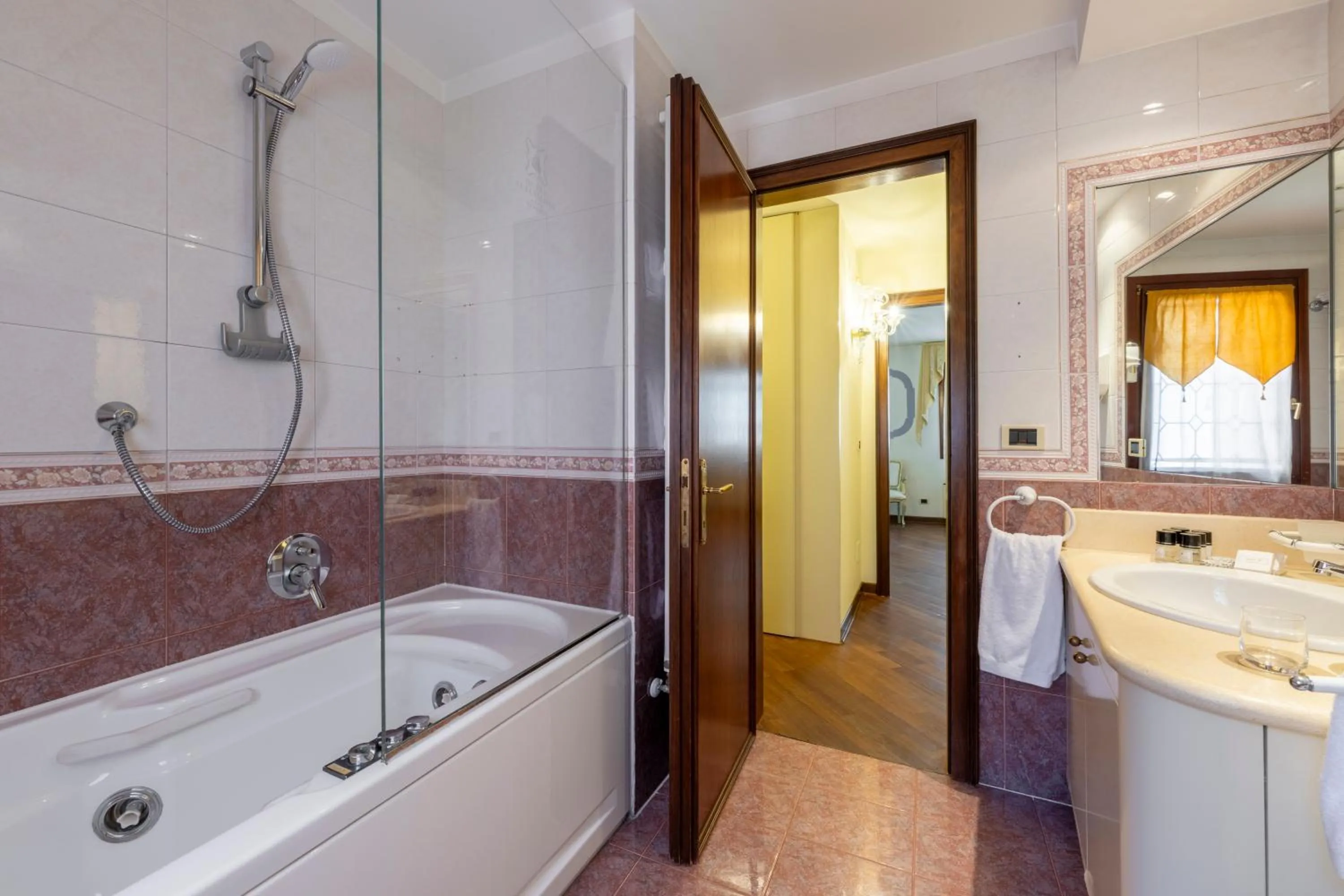 Bathroom in Hotel Colombina