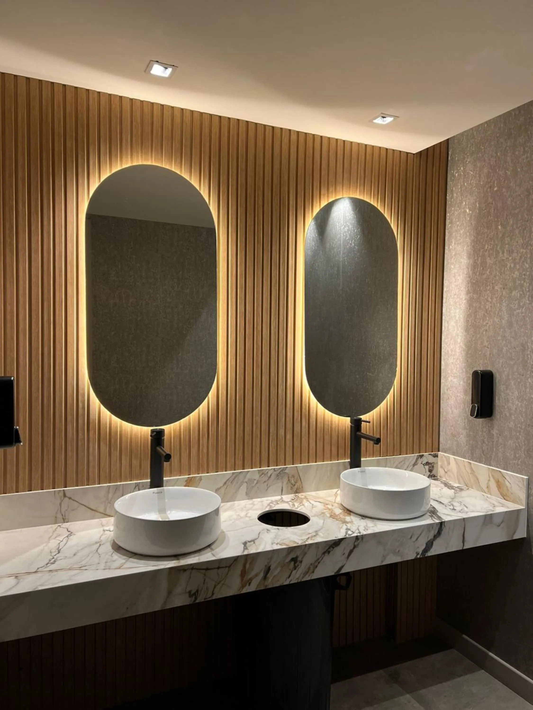 Bathroom in Hotel Canal Beagle