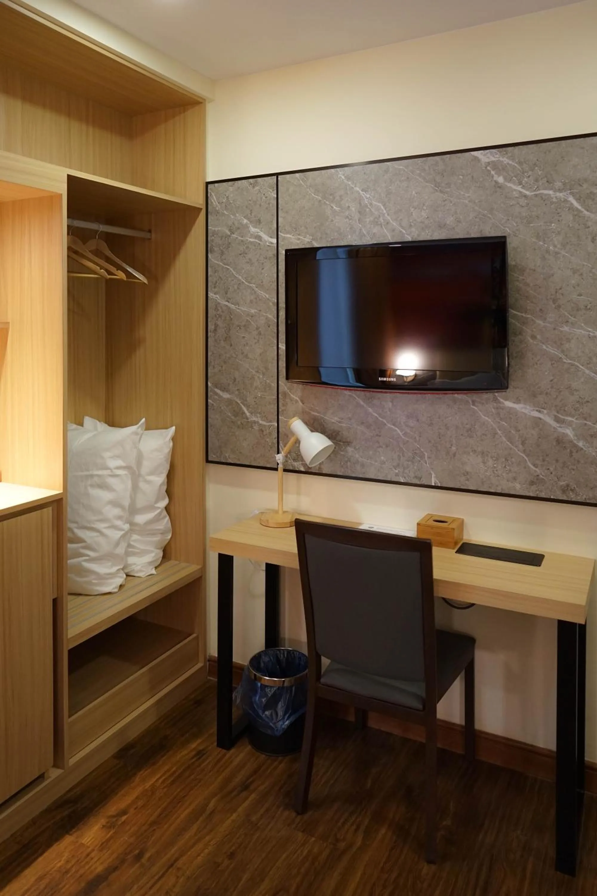 TV and multimedia in Hotel 17