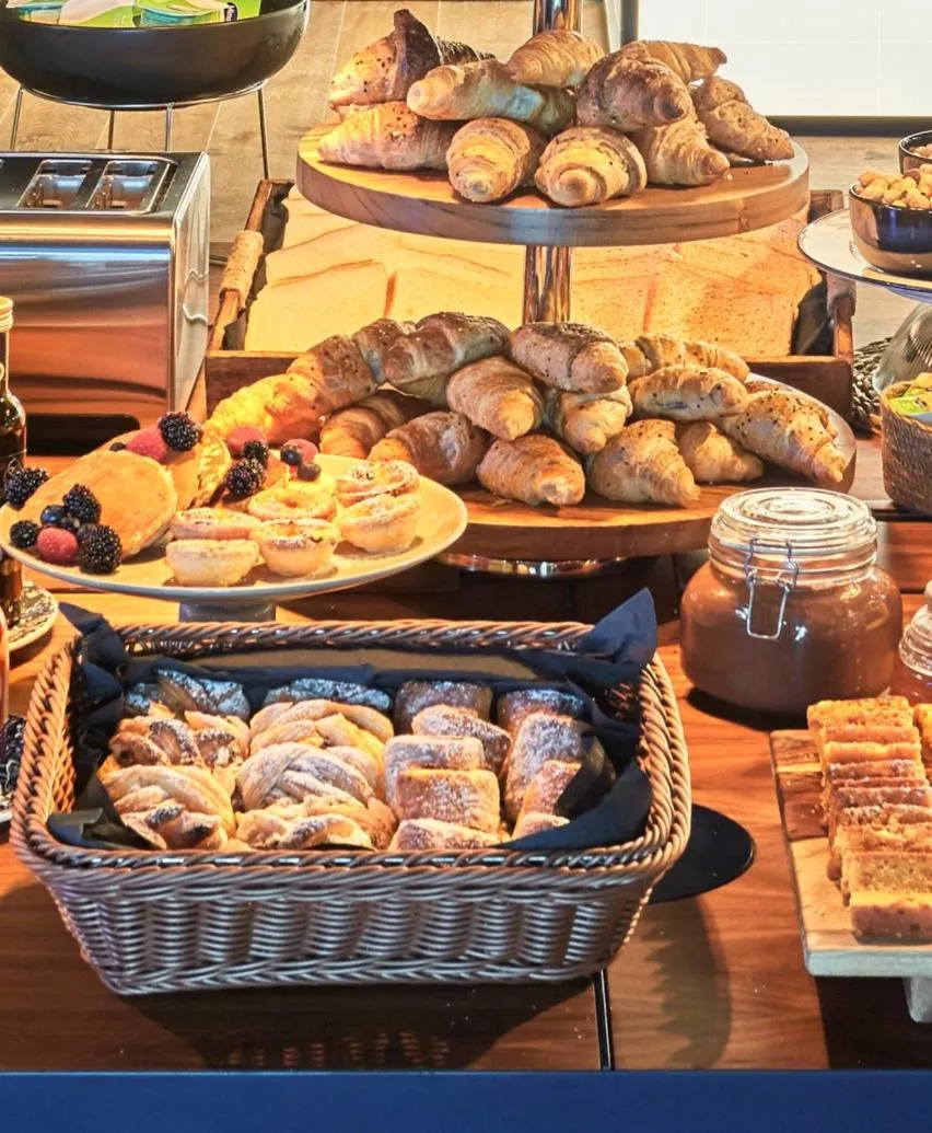 Buffet breakfast in chic&basic Habana Hoose