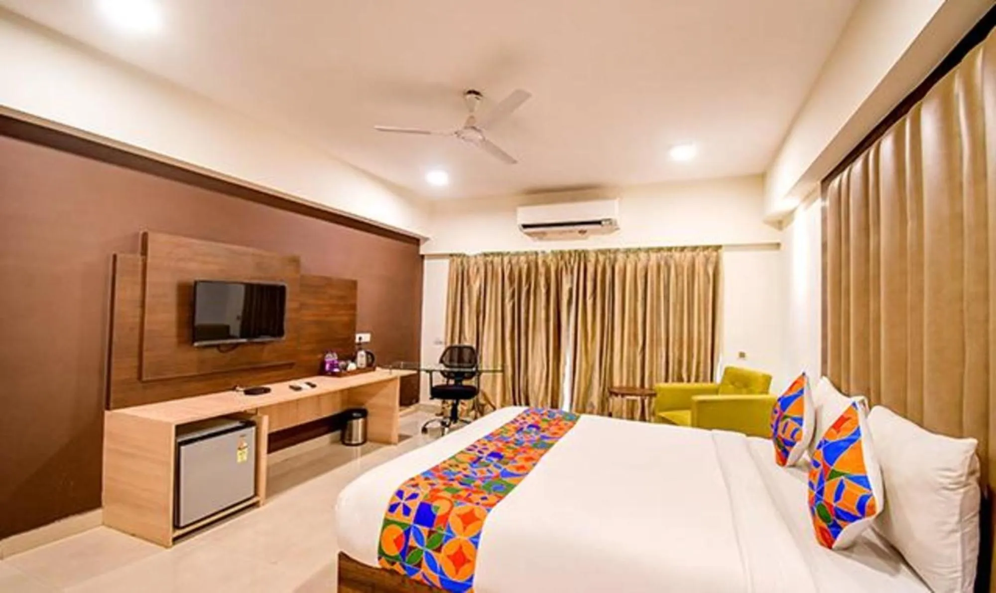 Bed in FabHotel Indeedcare Hotel & Resorts - Nr Kolkata Airport