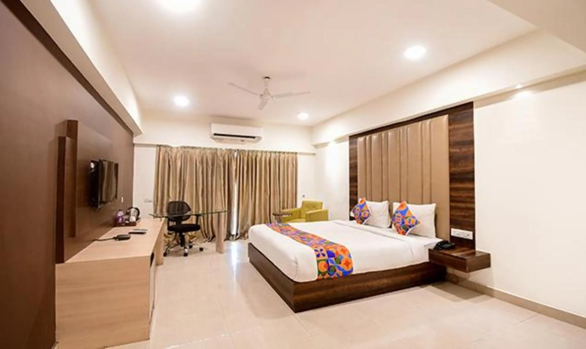 Bed in FabHotel Indeedcare Hotel & Resorts - Nr Kolkata Airport