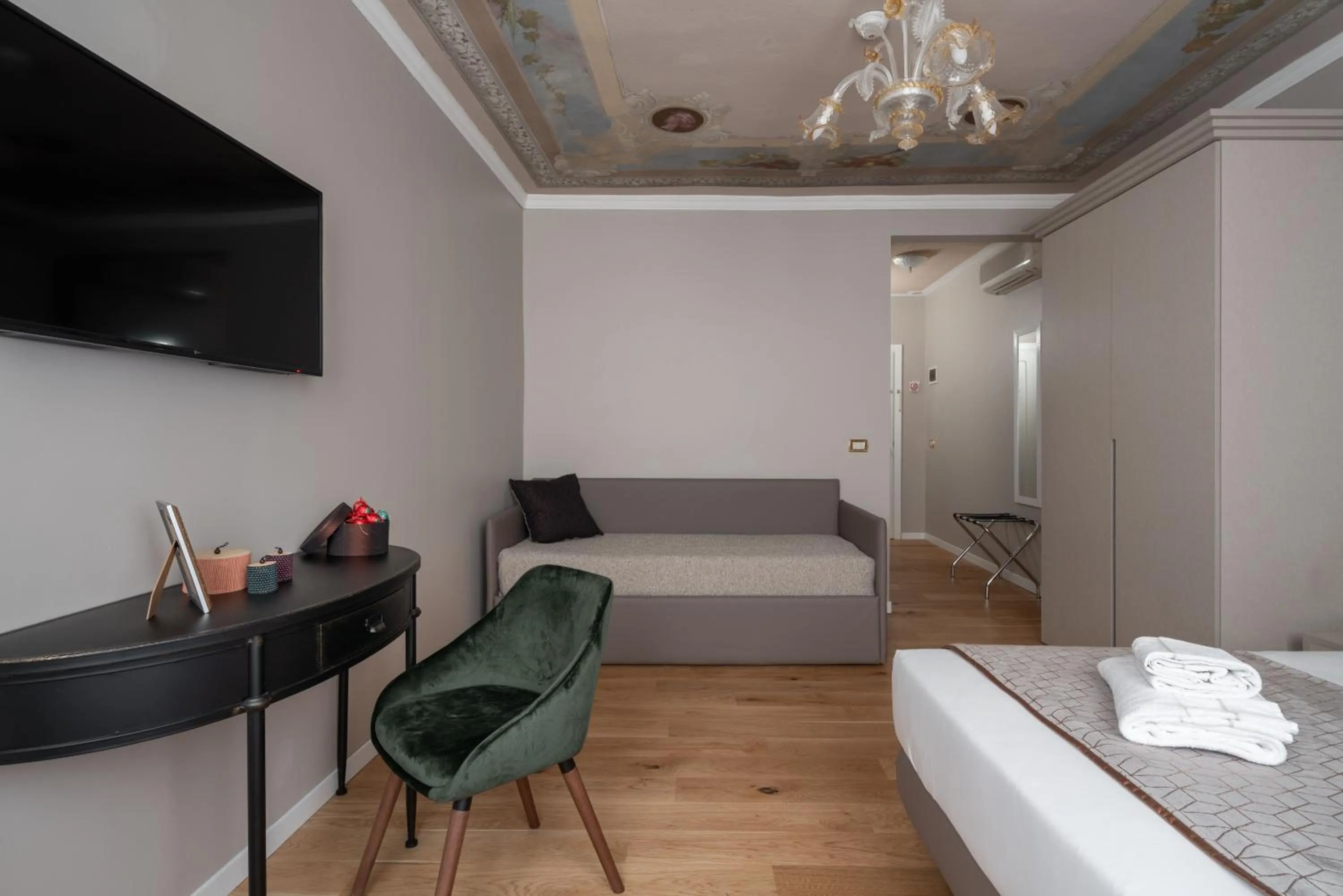 Bedroom, Bed in Locanda Herion