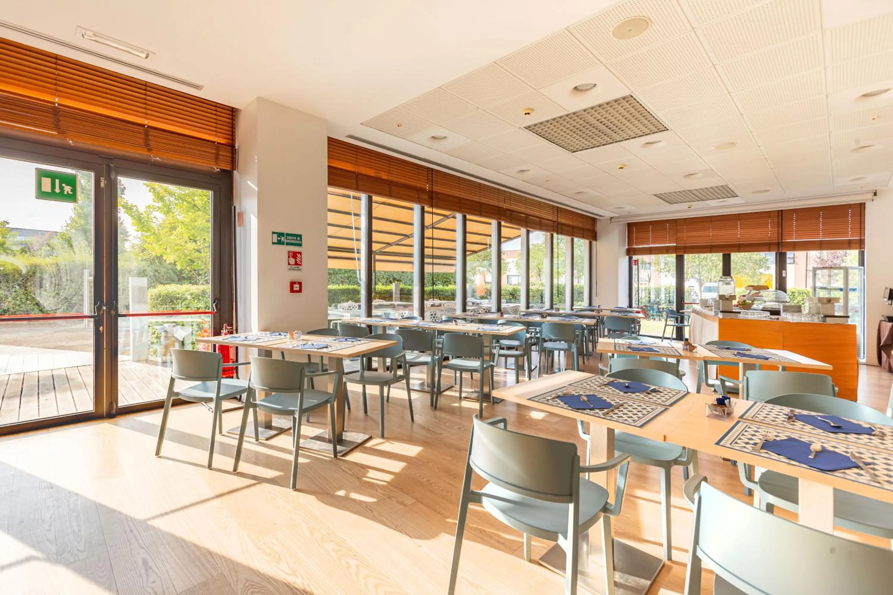 Breakfast in NEW IPOINT HOTEL