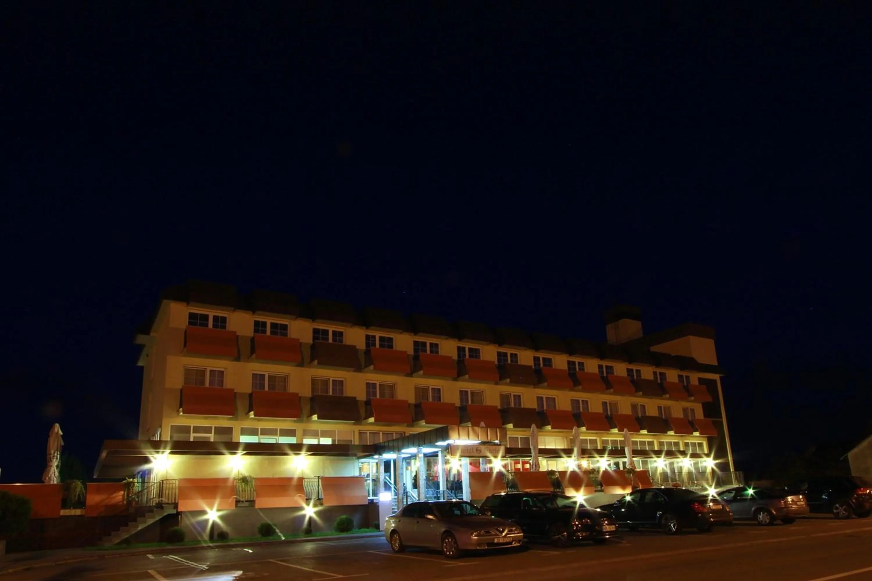 Property building in Hotel Garić