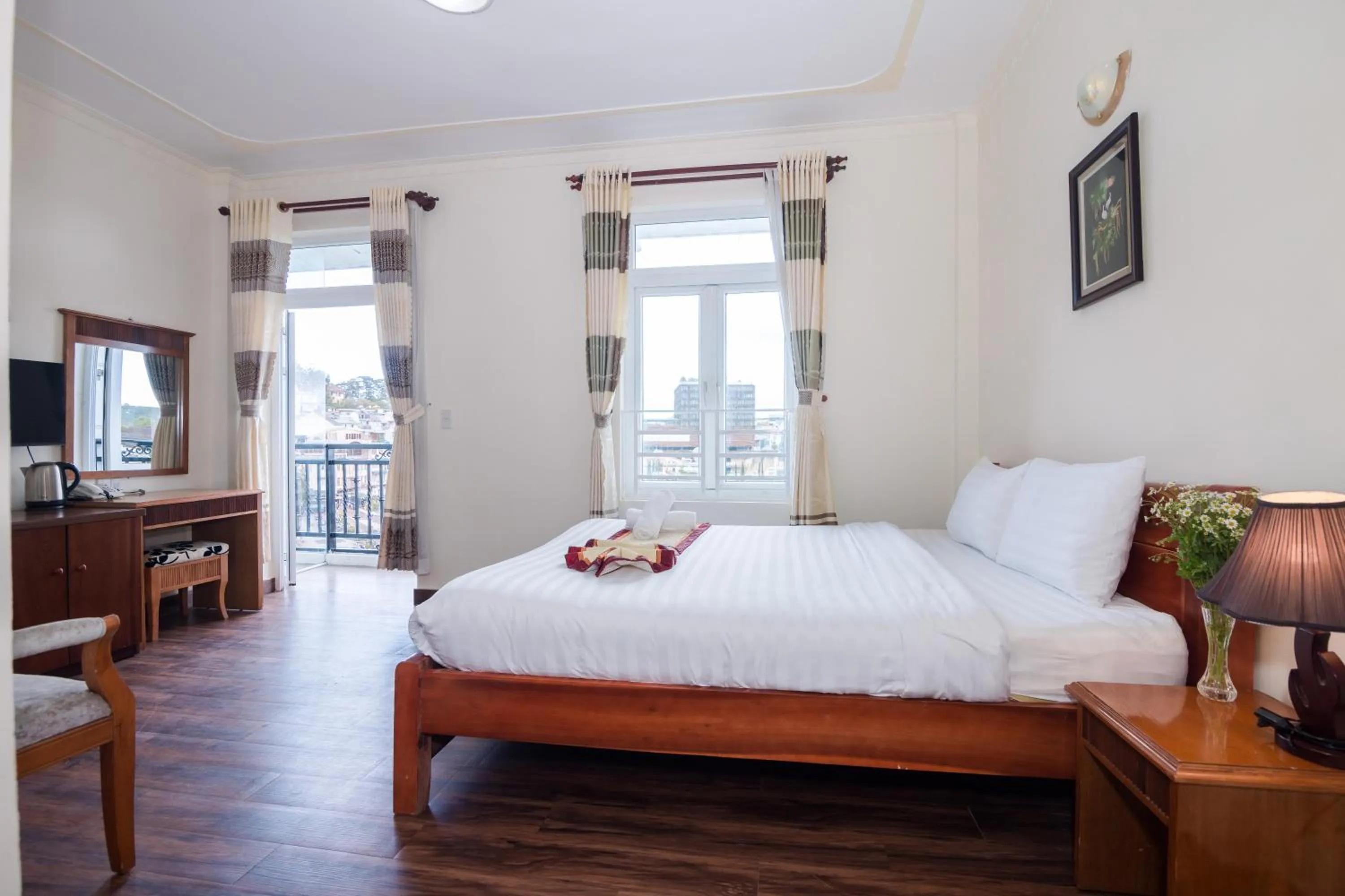 Photo of the whole room, Bed in ANH ĐÀO HOTEL