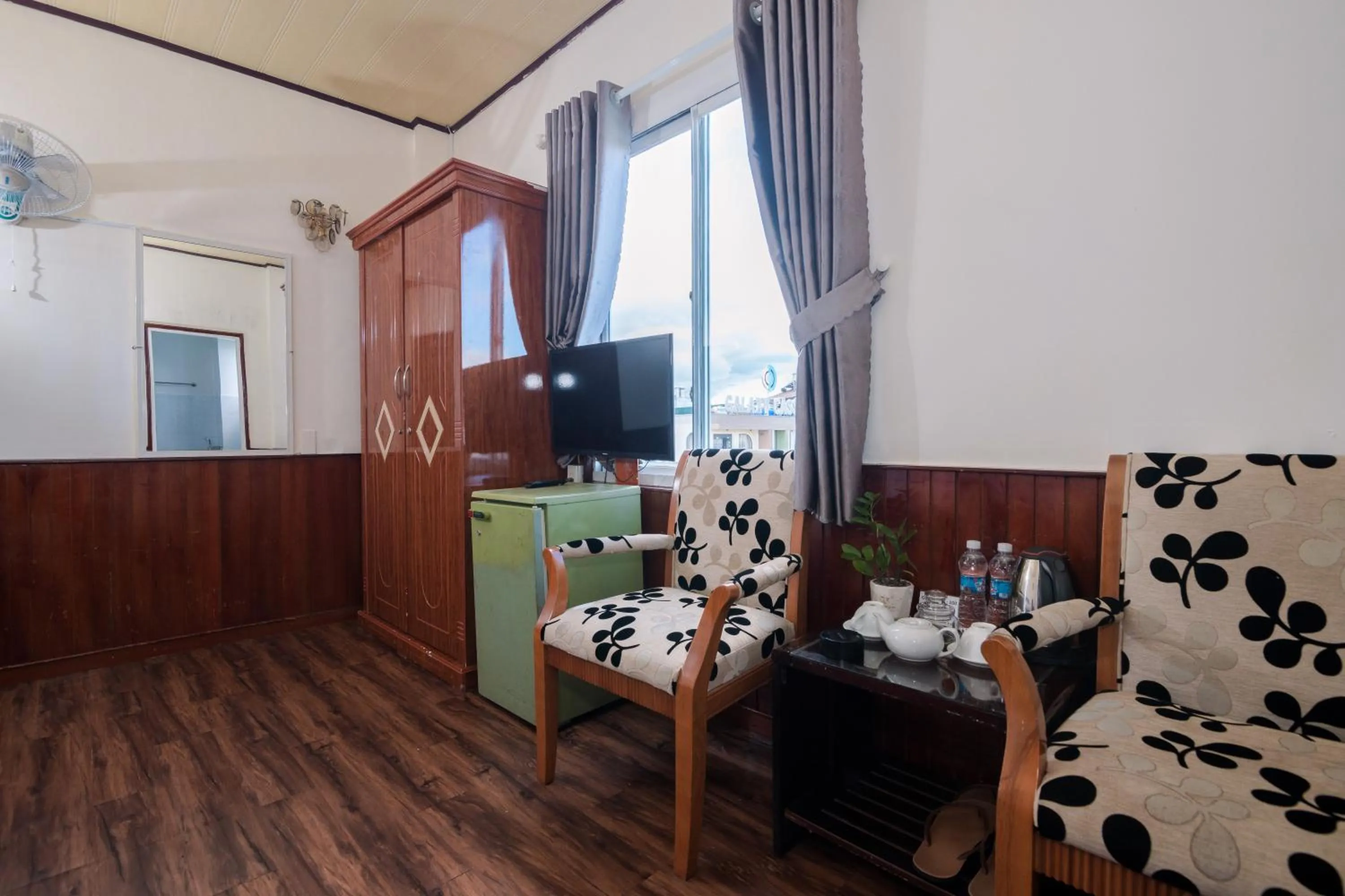 Bedroom in ANH ĐÀO HOTEL