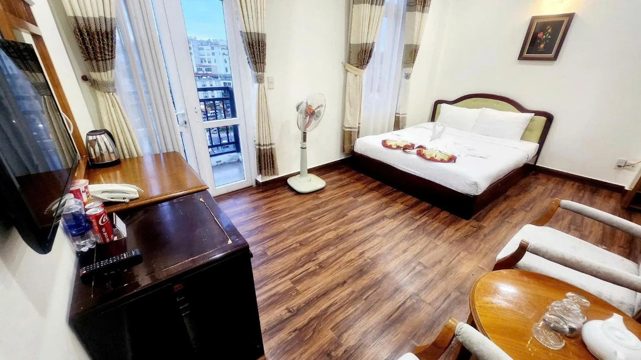 Bedroom, Bed in ANH ĐÀO HOTEL