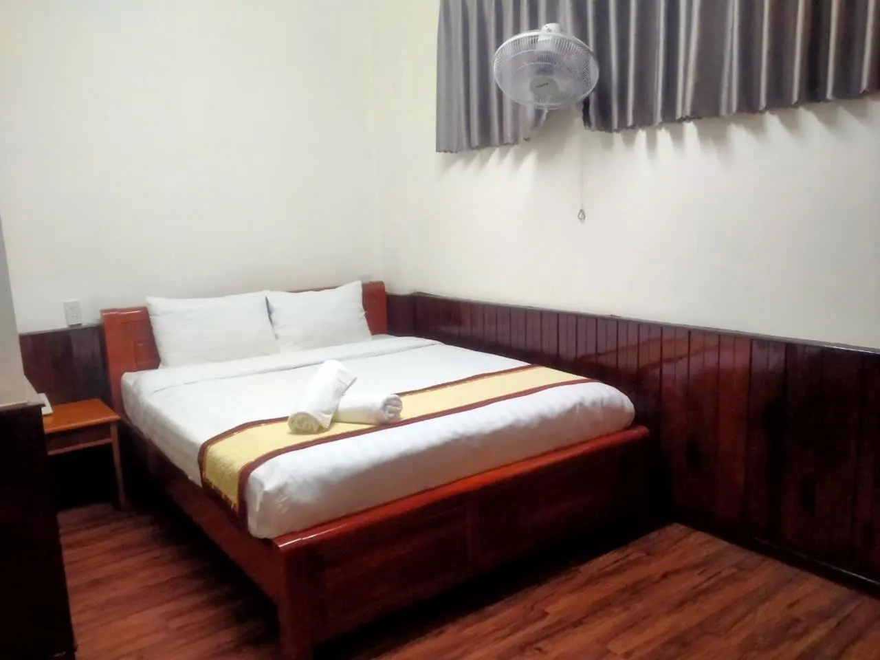 Bedroom, Bed in ANH ĐÀO HOTEL