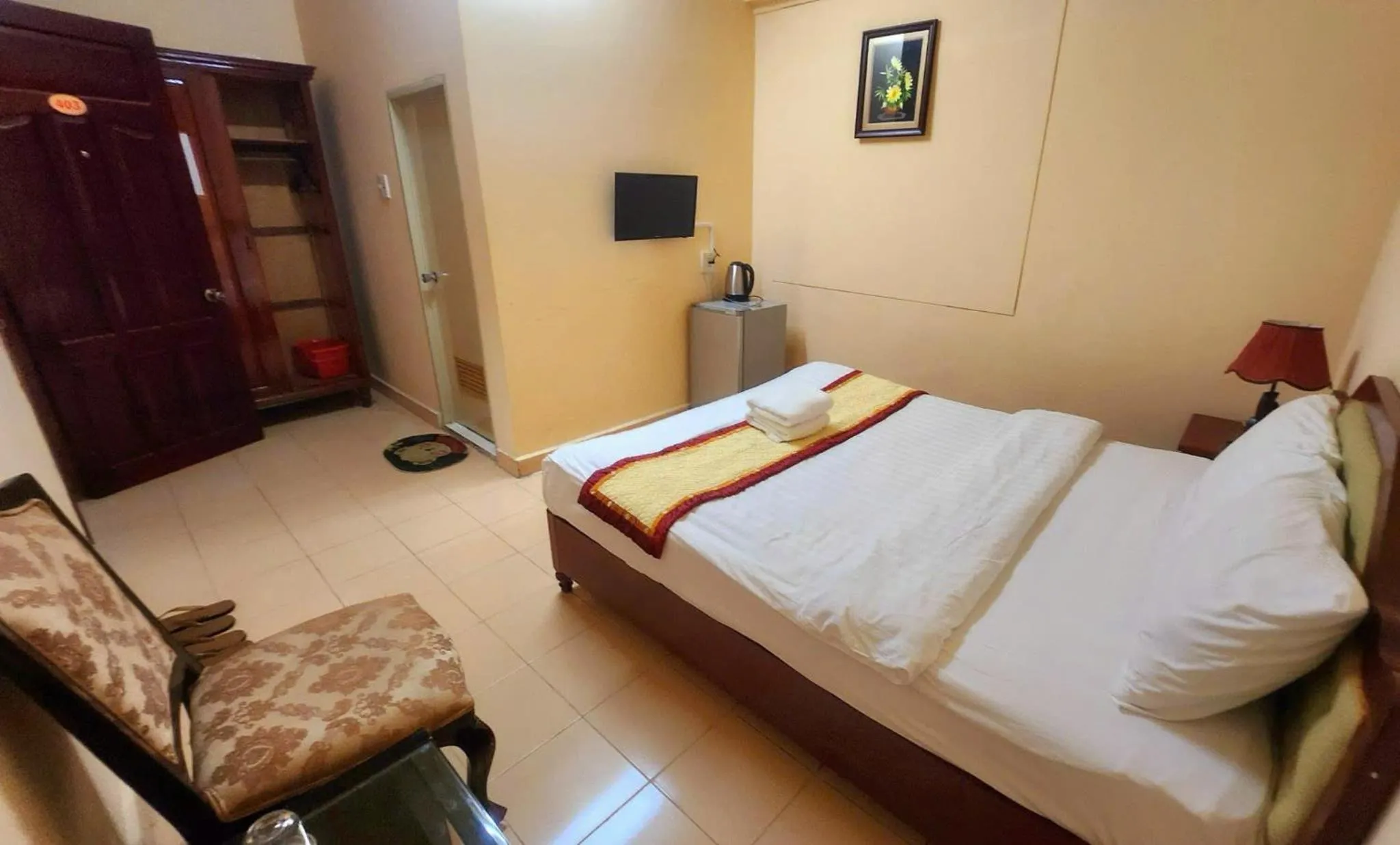 Bedroom, Bed in ANH ĐÀO HOTEL