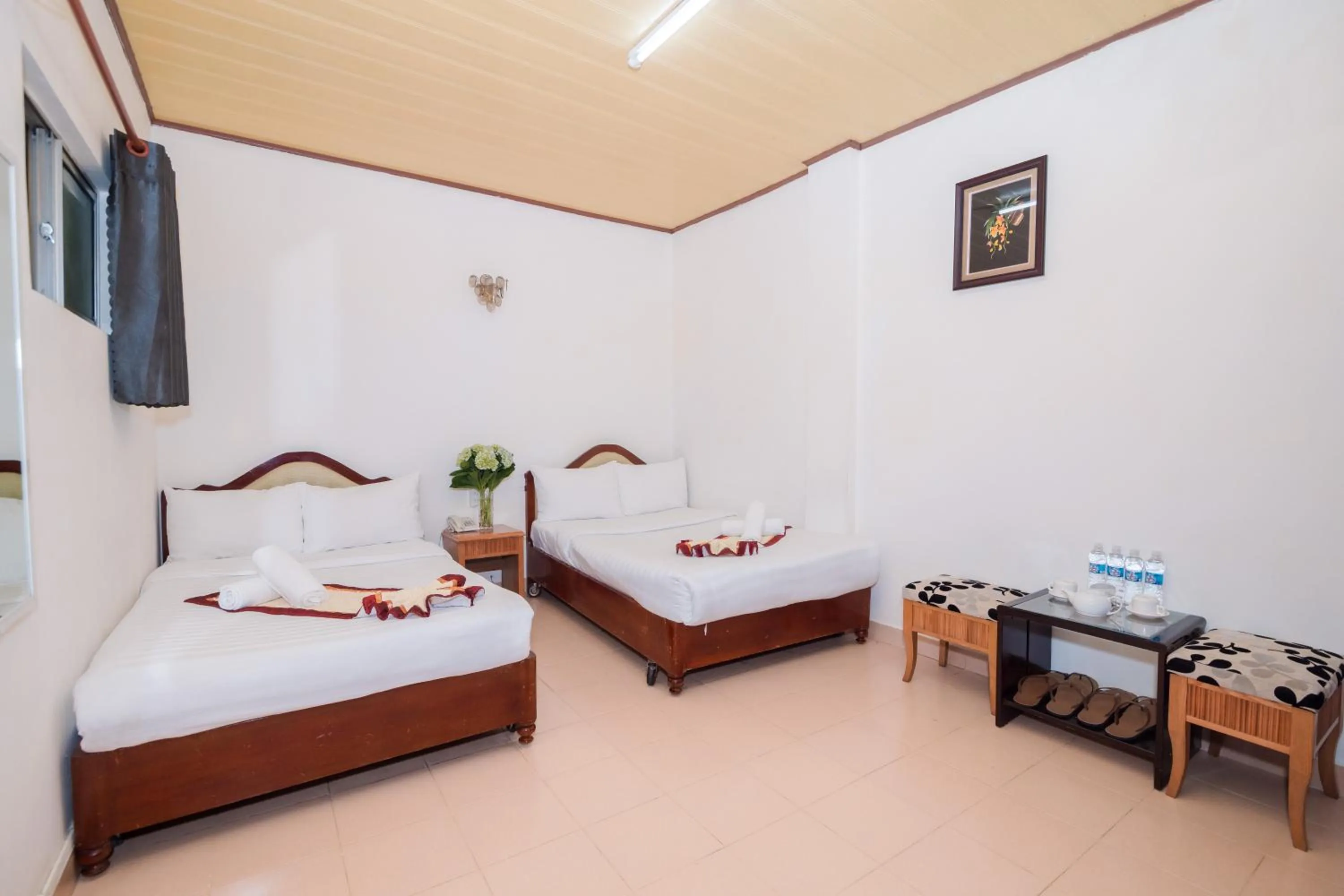 Photo of the whole room, Bed in ANH ĐÀO HOTEL