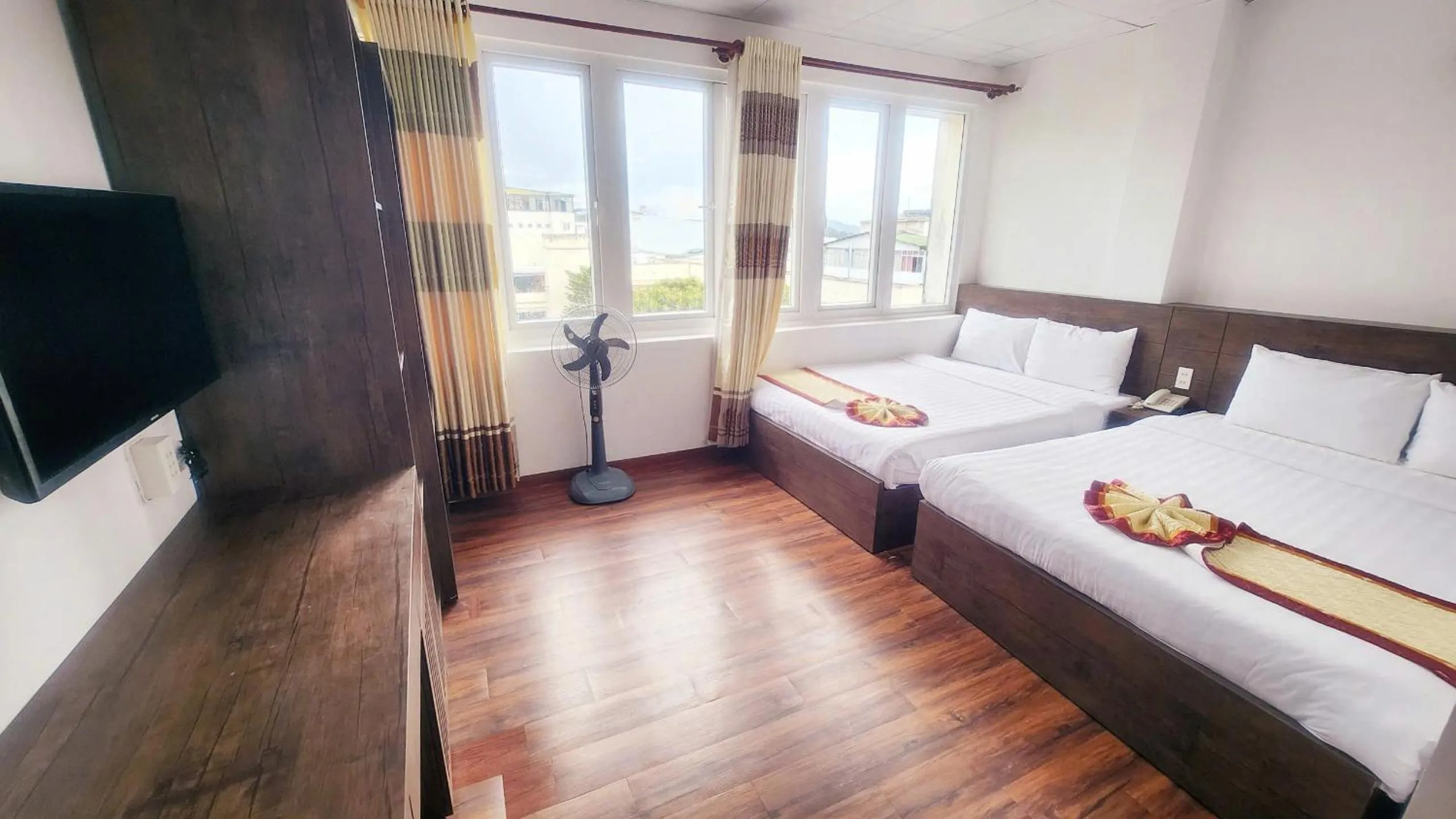 Bedroom, Bed in ANH ĐÀO HOTEL