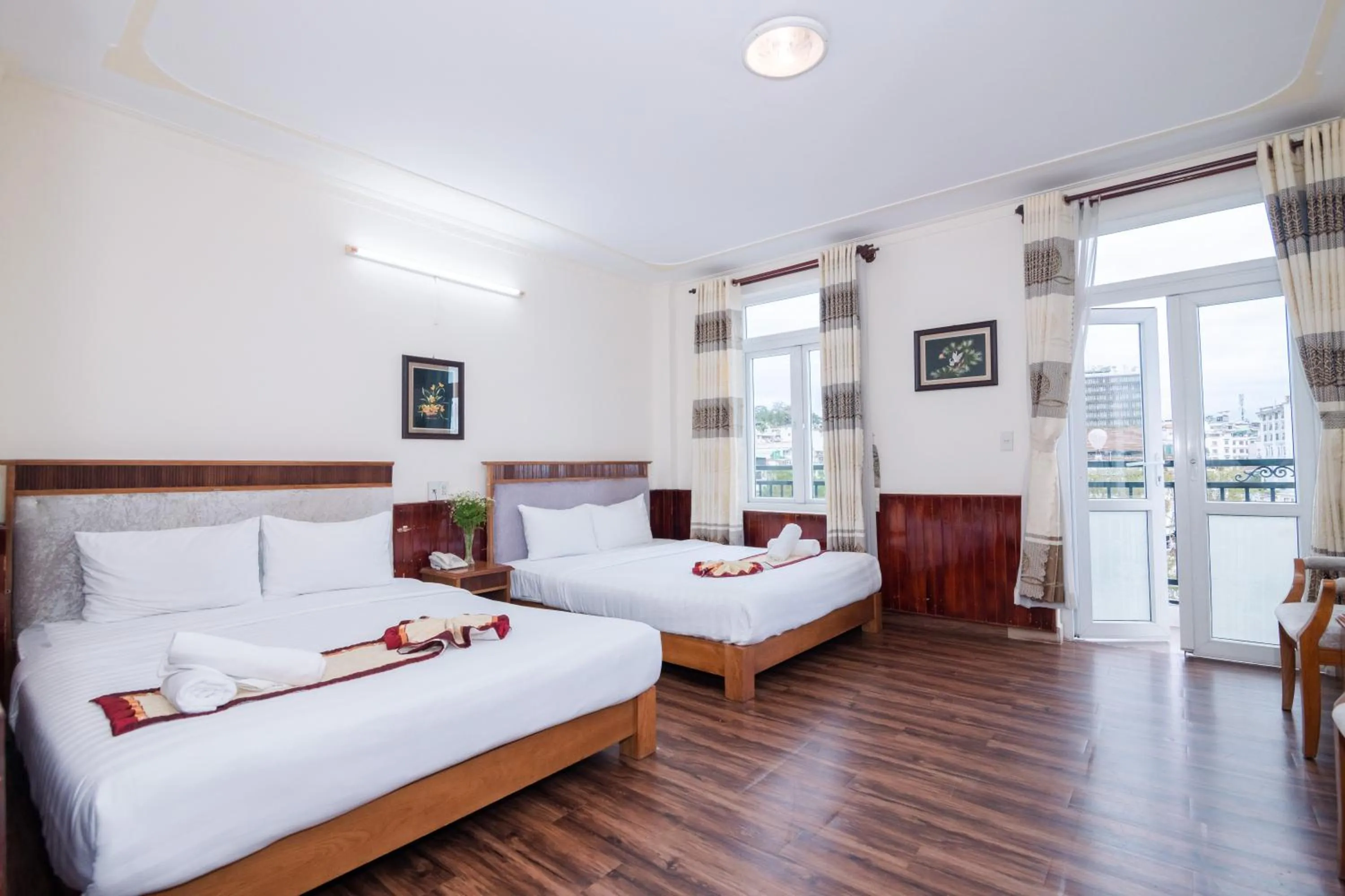 Bedroom, Bed in ANH ĐÀO HOTEL