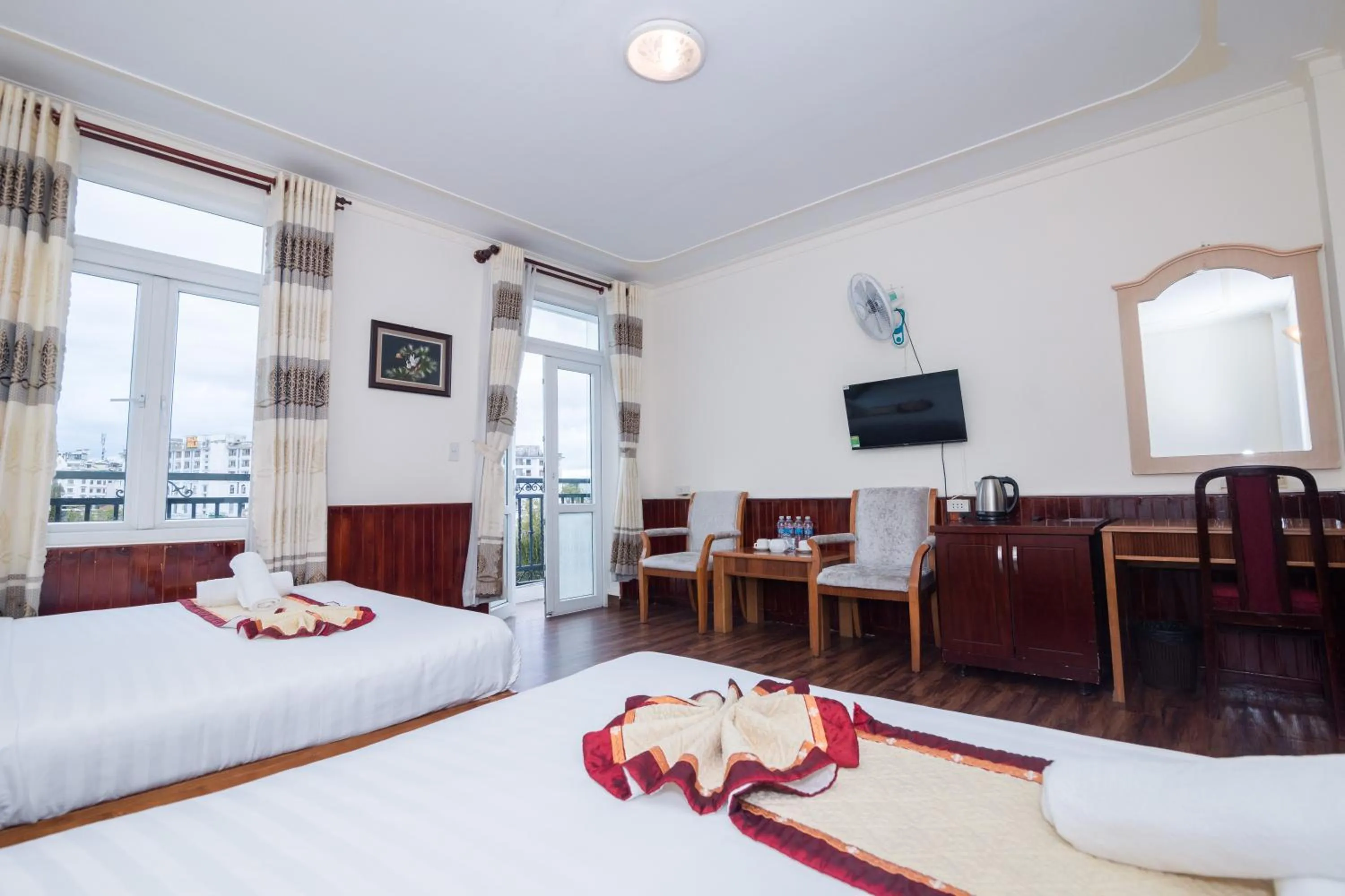 Bedroom, Bed in ANH ĐÀO HOTEL