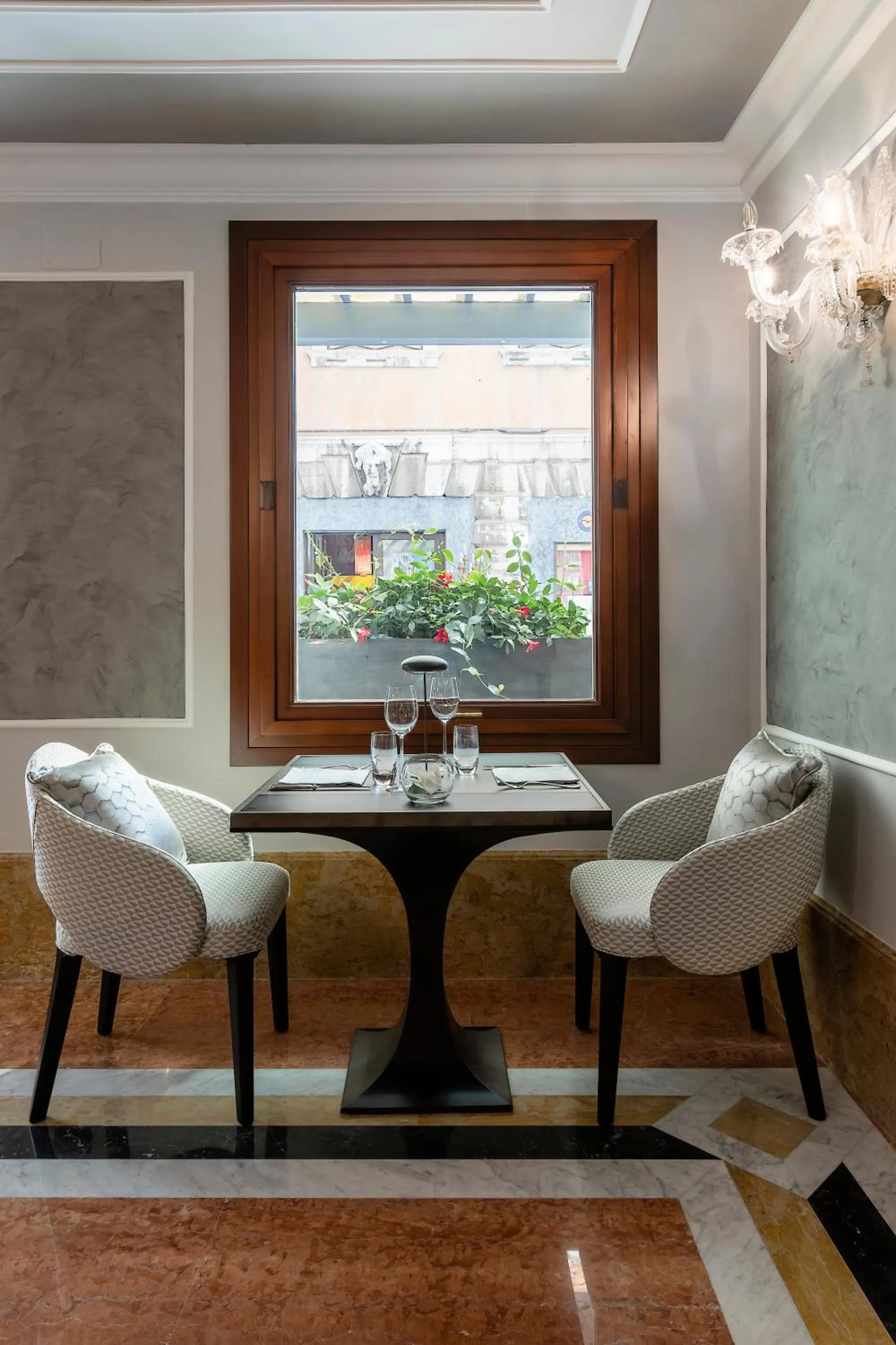 Restaurant/places to eat in Baglioni Hotel Luna - The Leading Hotels of the World