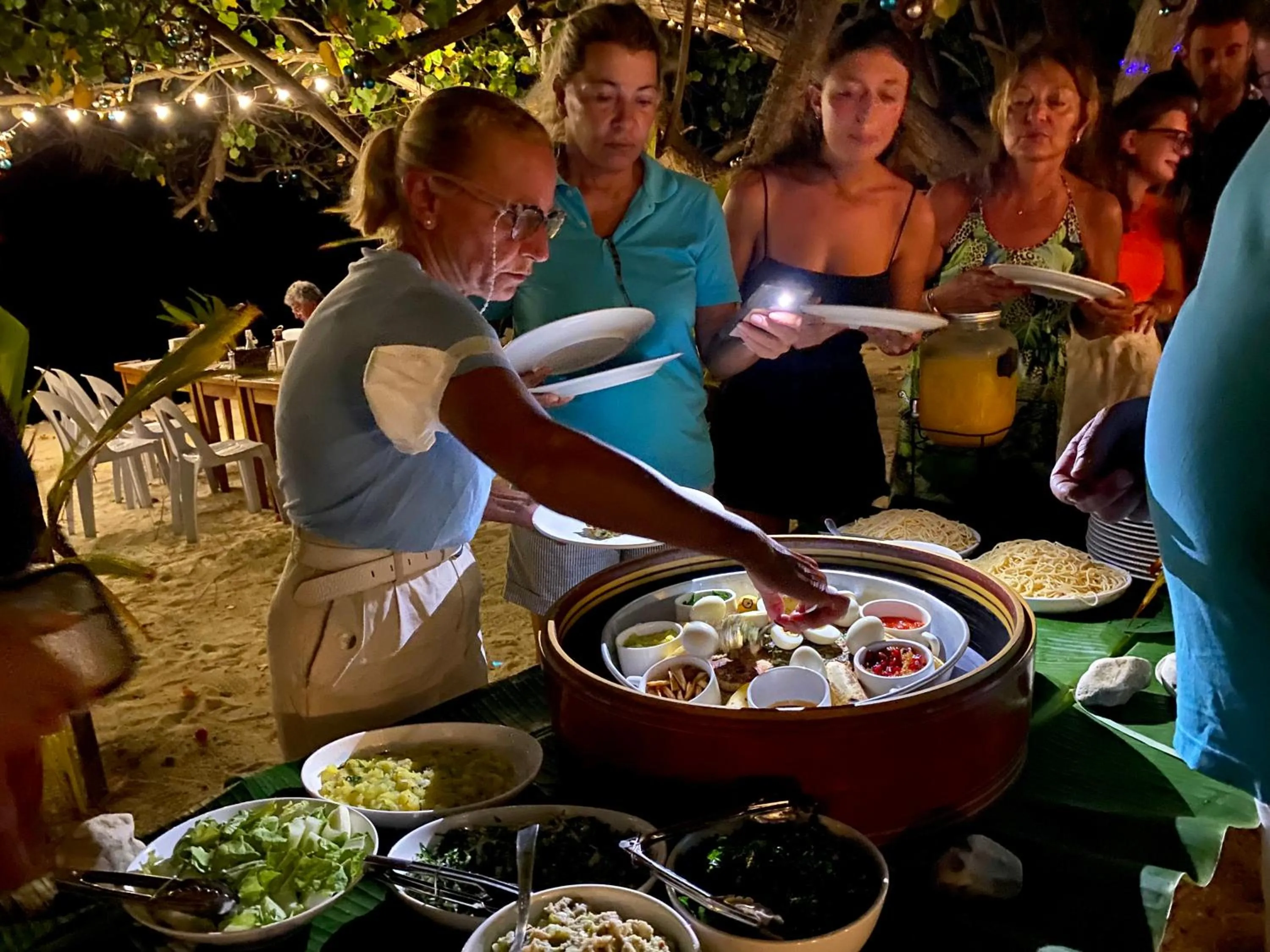 Food and drinks in VIVA Beach Maldives
