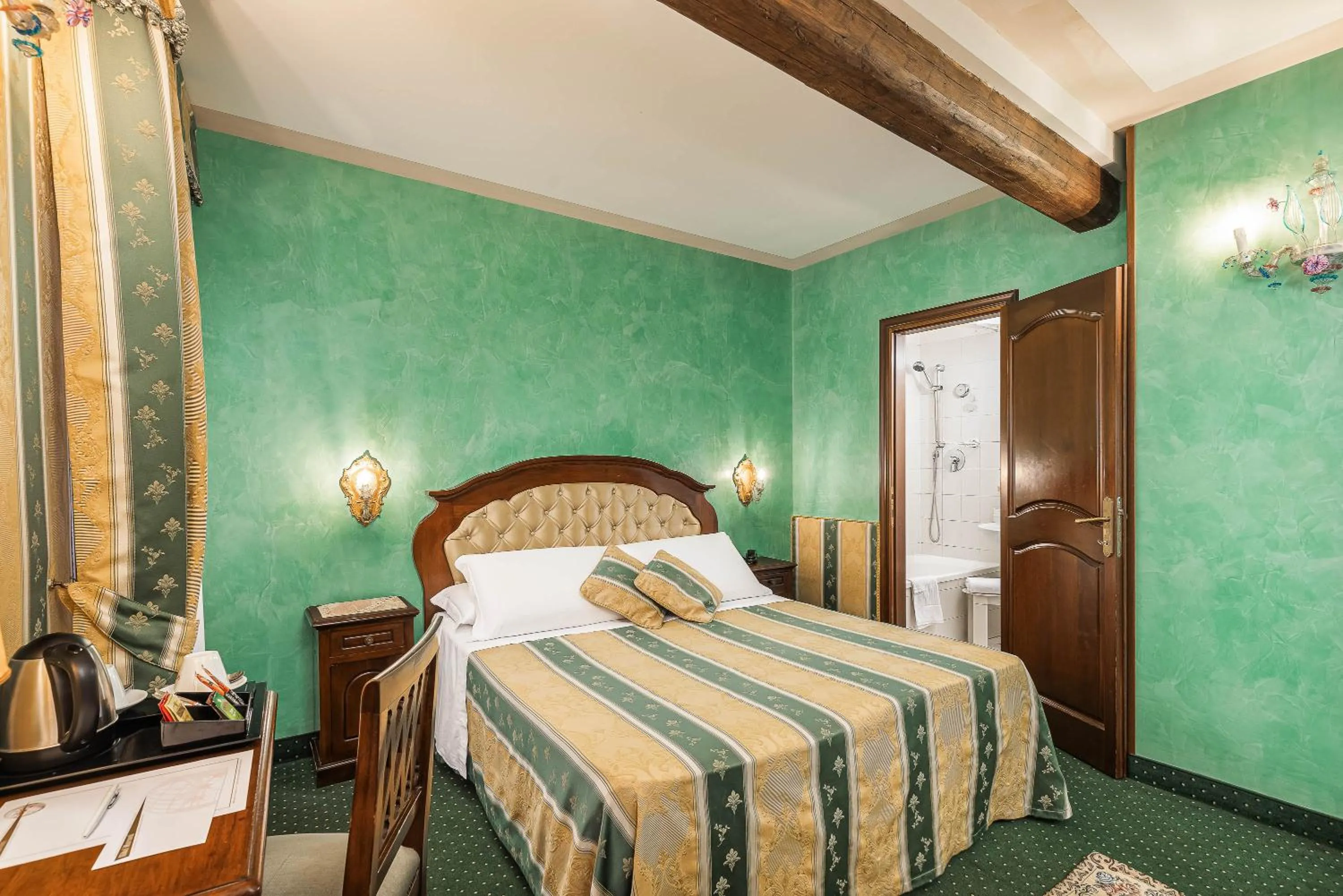 Bed in Hotel Marconi