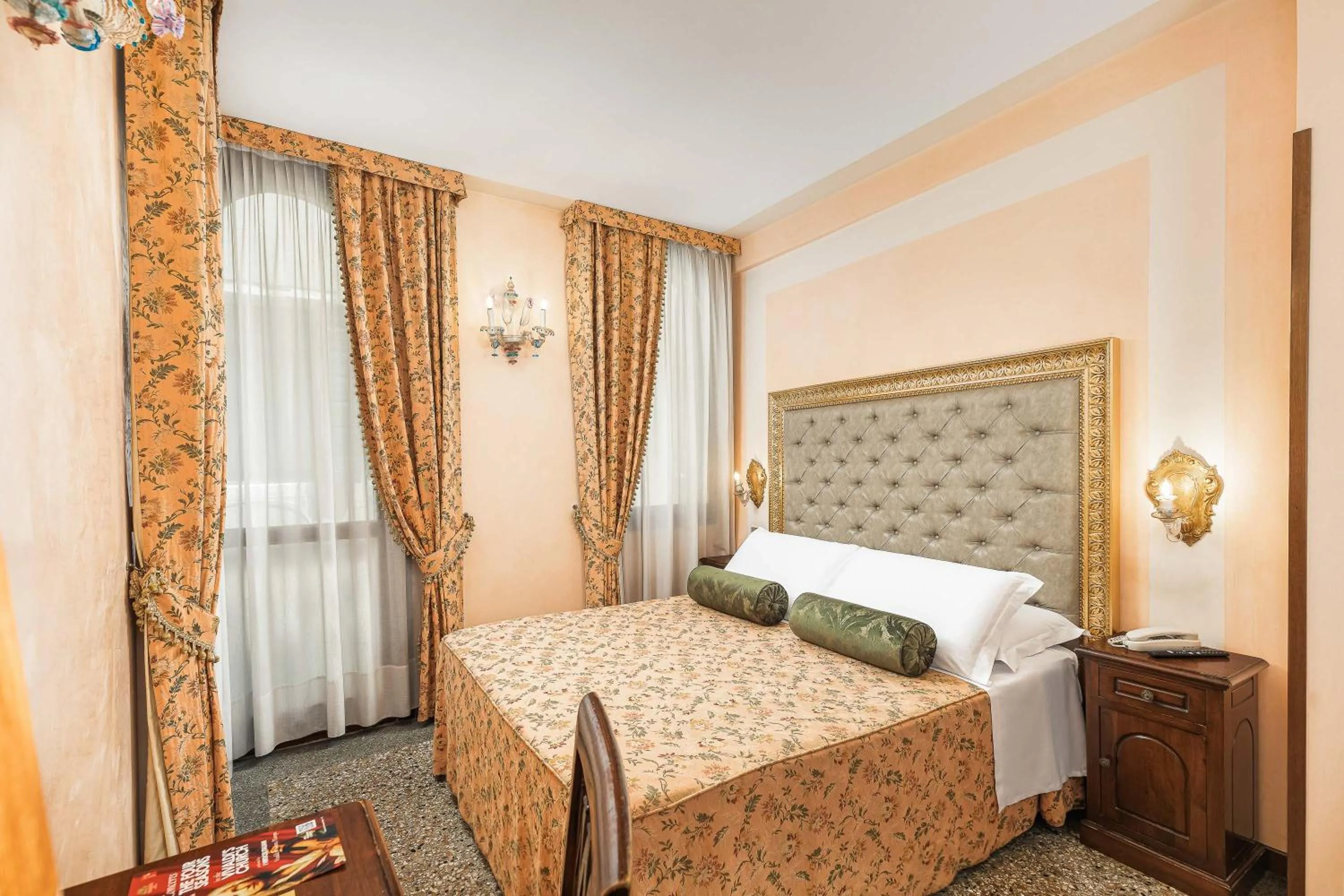 Bed in Hotel Marconi