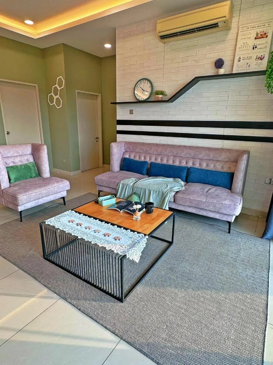 Living room in Mari Mari Homestay - IMAGO THE LOFT