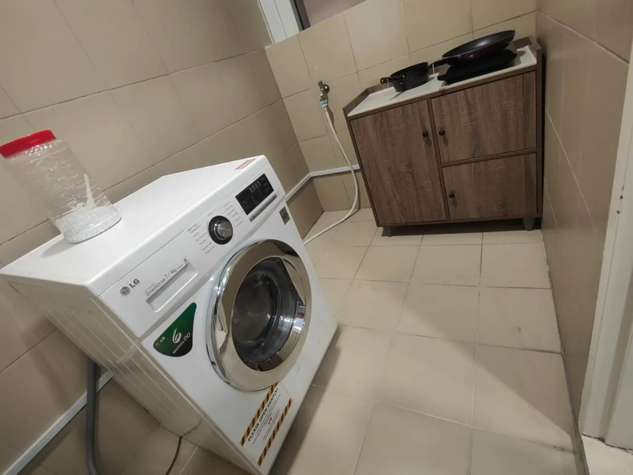 Kitchen or kitchenette in Mari Mari Homestay - IMAGO THE LOFT