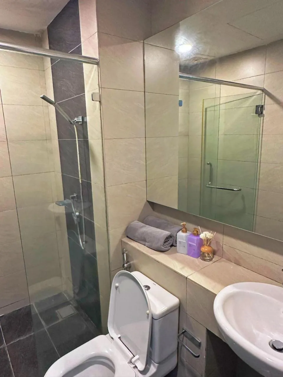 Shower in Mari Mari Homestay - IMAGO THE LOFT