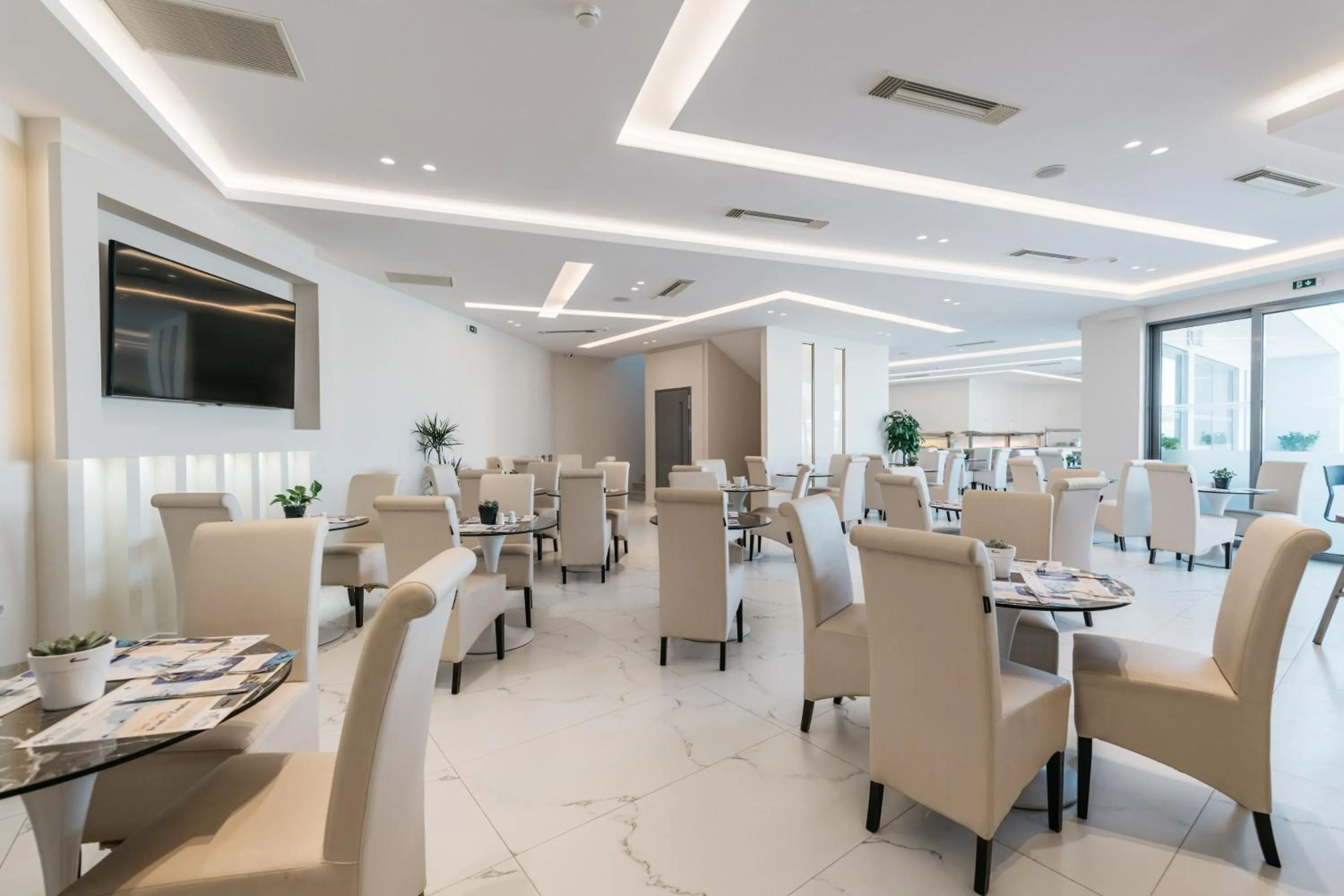 Restaurant/places to eat in Tesoro Hotel Zakynthos