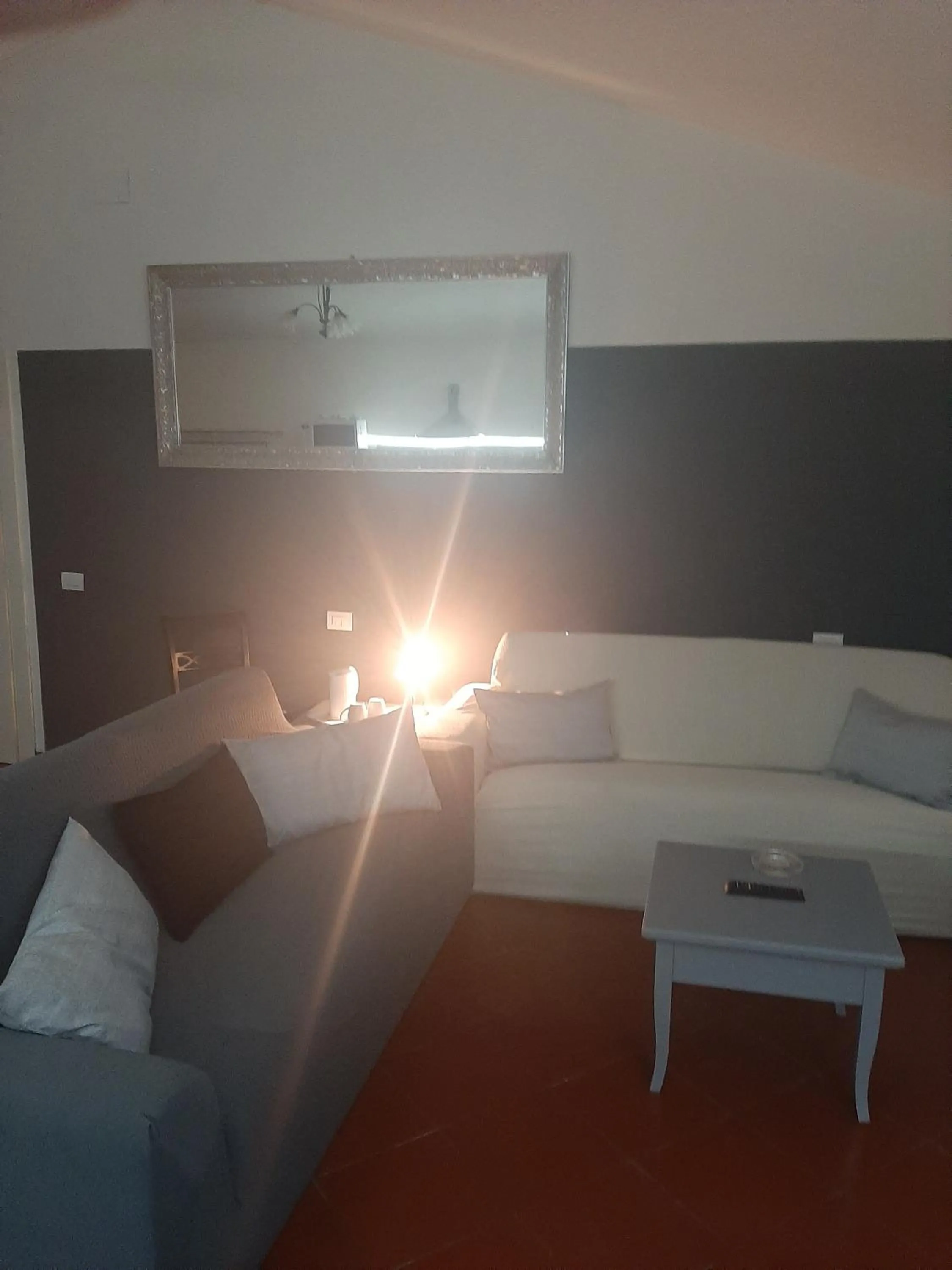 Communal lounge/ TV room in B&B Principe Calaf 3