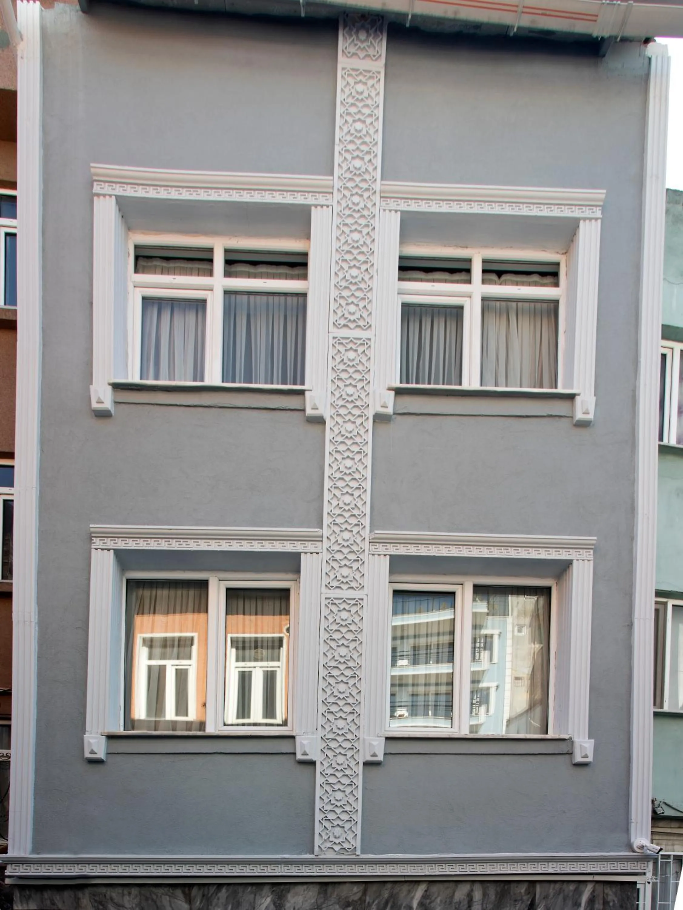 Property building in Carvan HOTEL