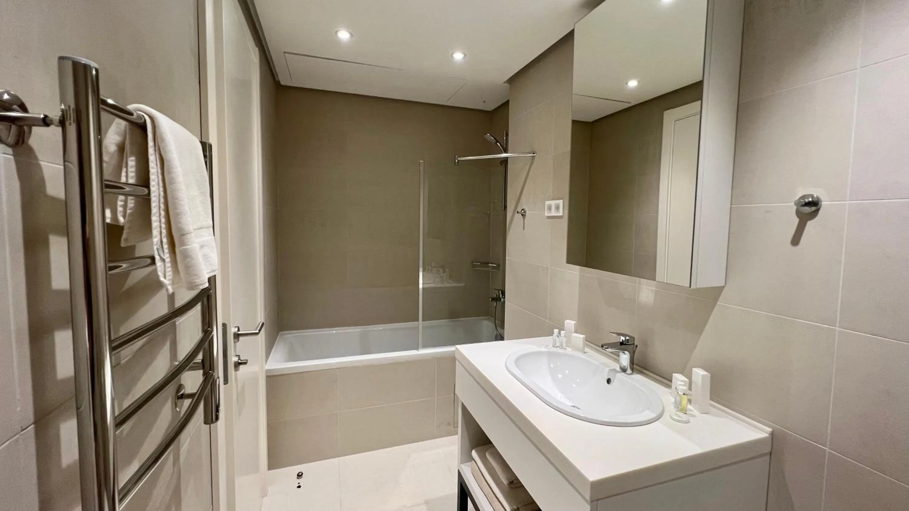 Shower in Sunraf Luxe Apartments