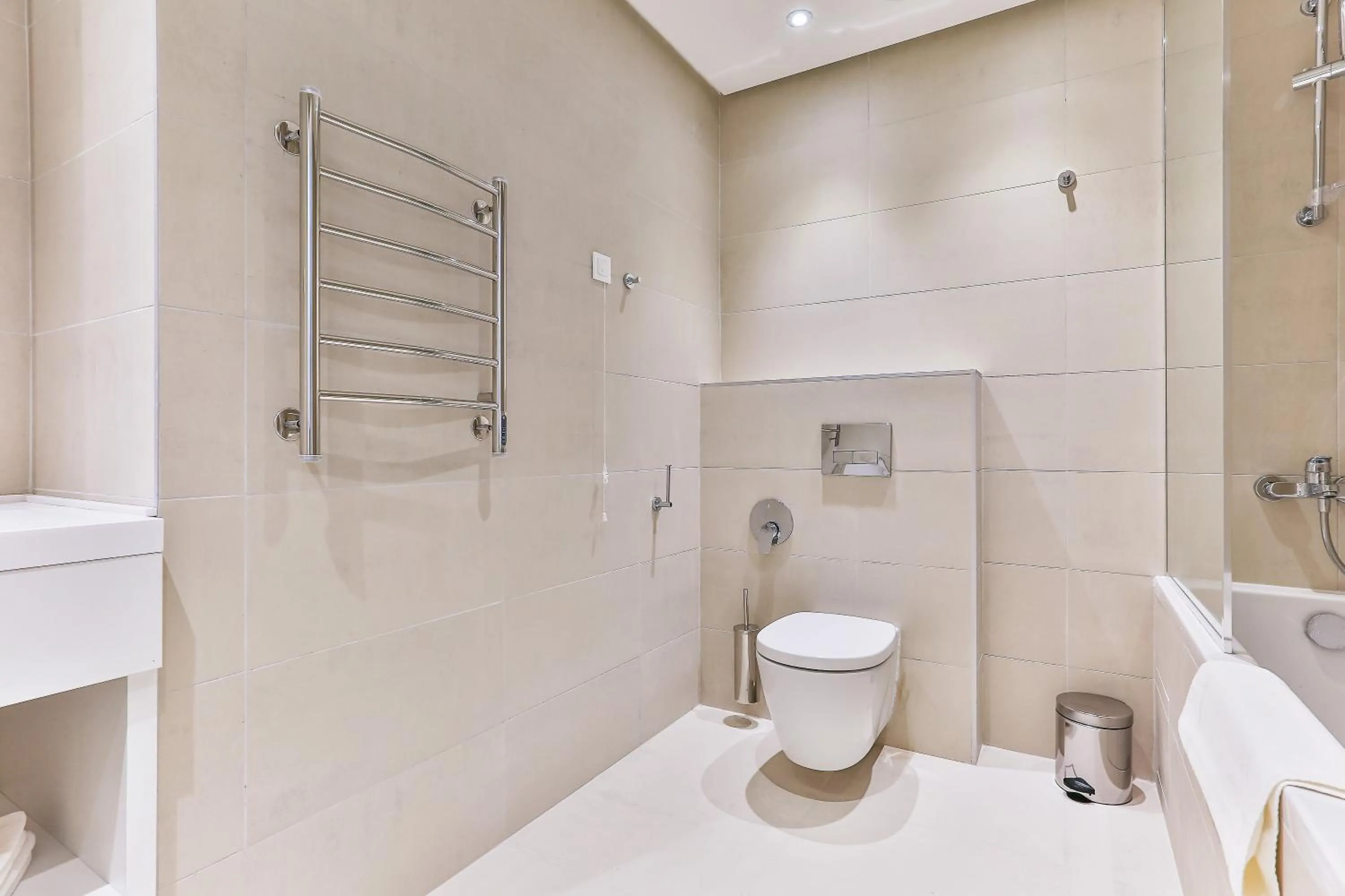 Bathroom in Sunraf Luxe Apartments