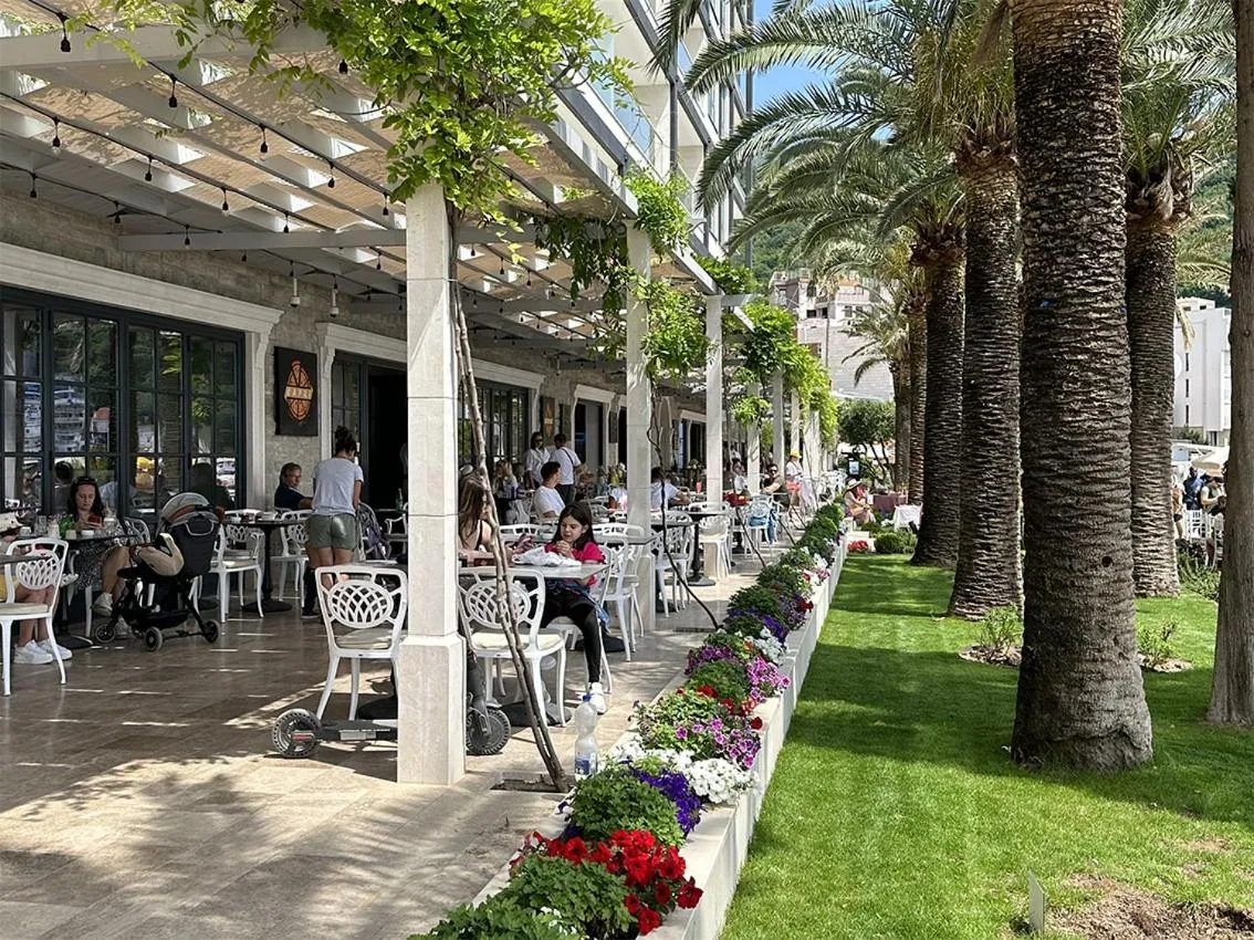 Property building in Sunraf Luxe Apartments