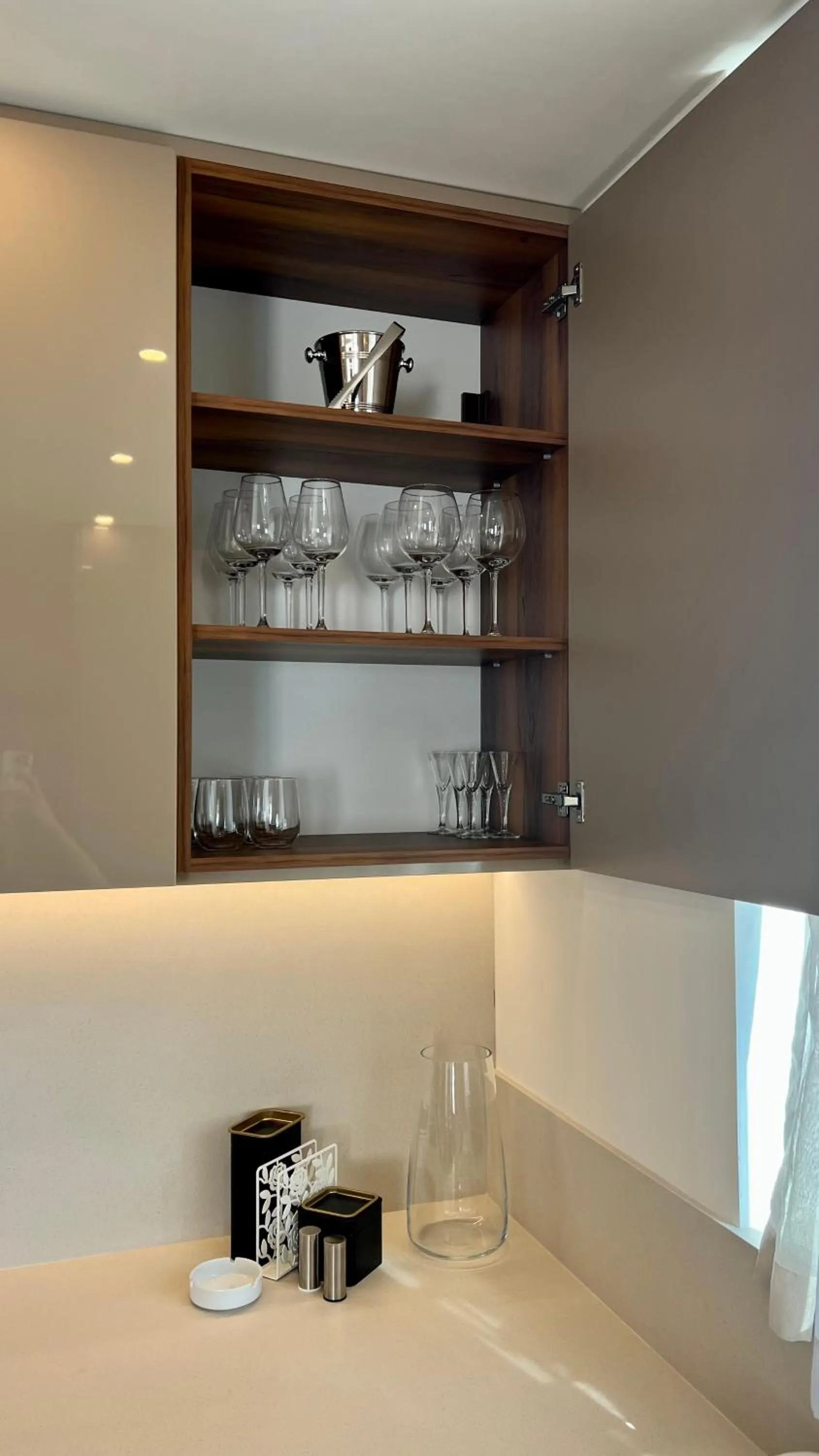 Coffee/tea facilities in Sunraf Luxe Apartments
