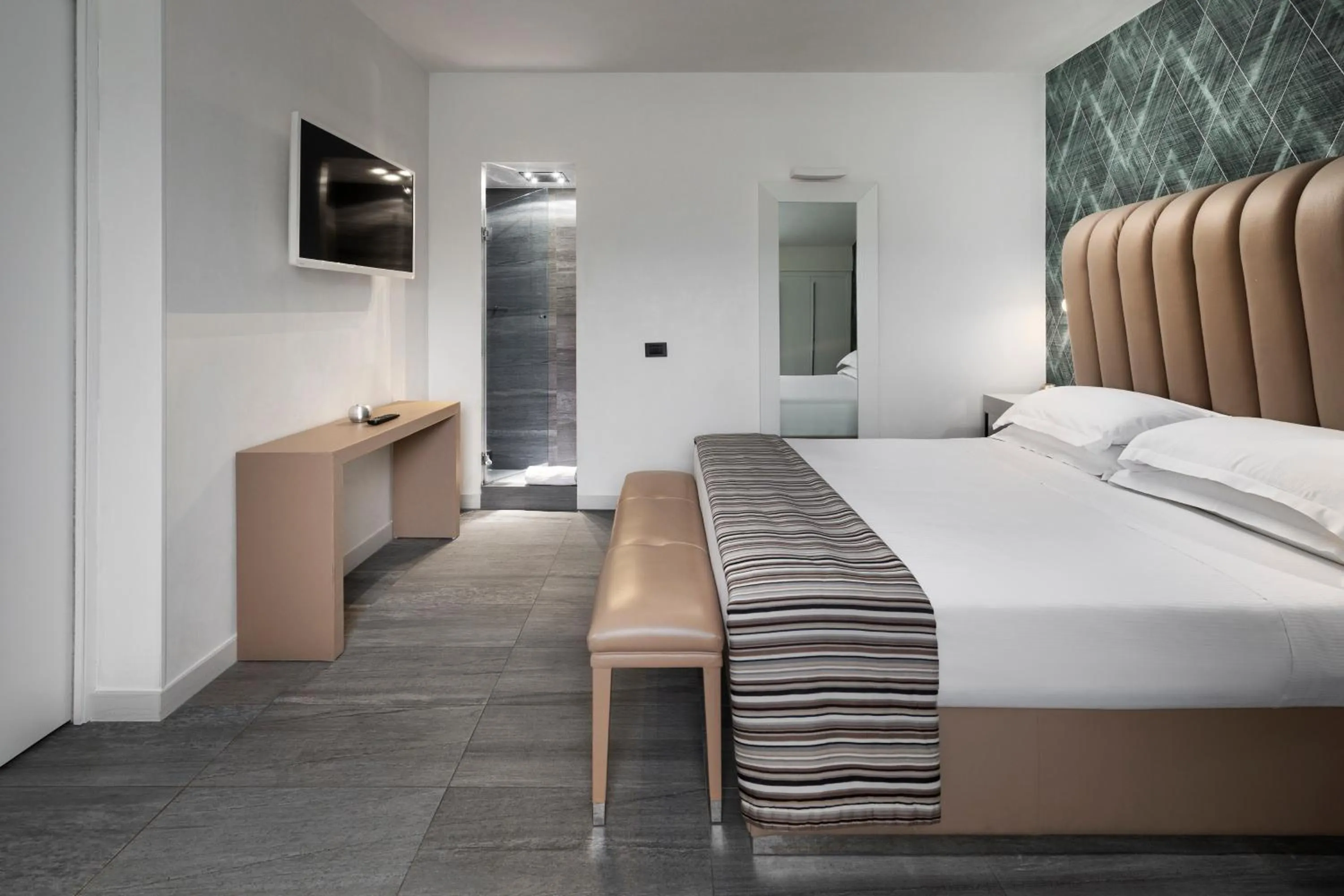 Bed in LHP Hotel Montecatini Palace & SPA