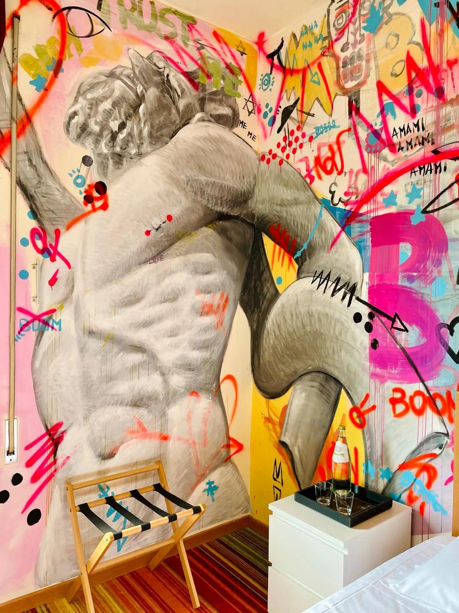 Bedroom in LH Hotel Arca Street Art