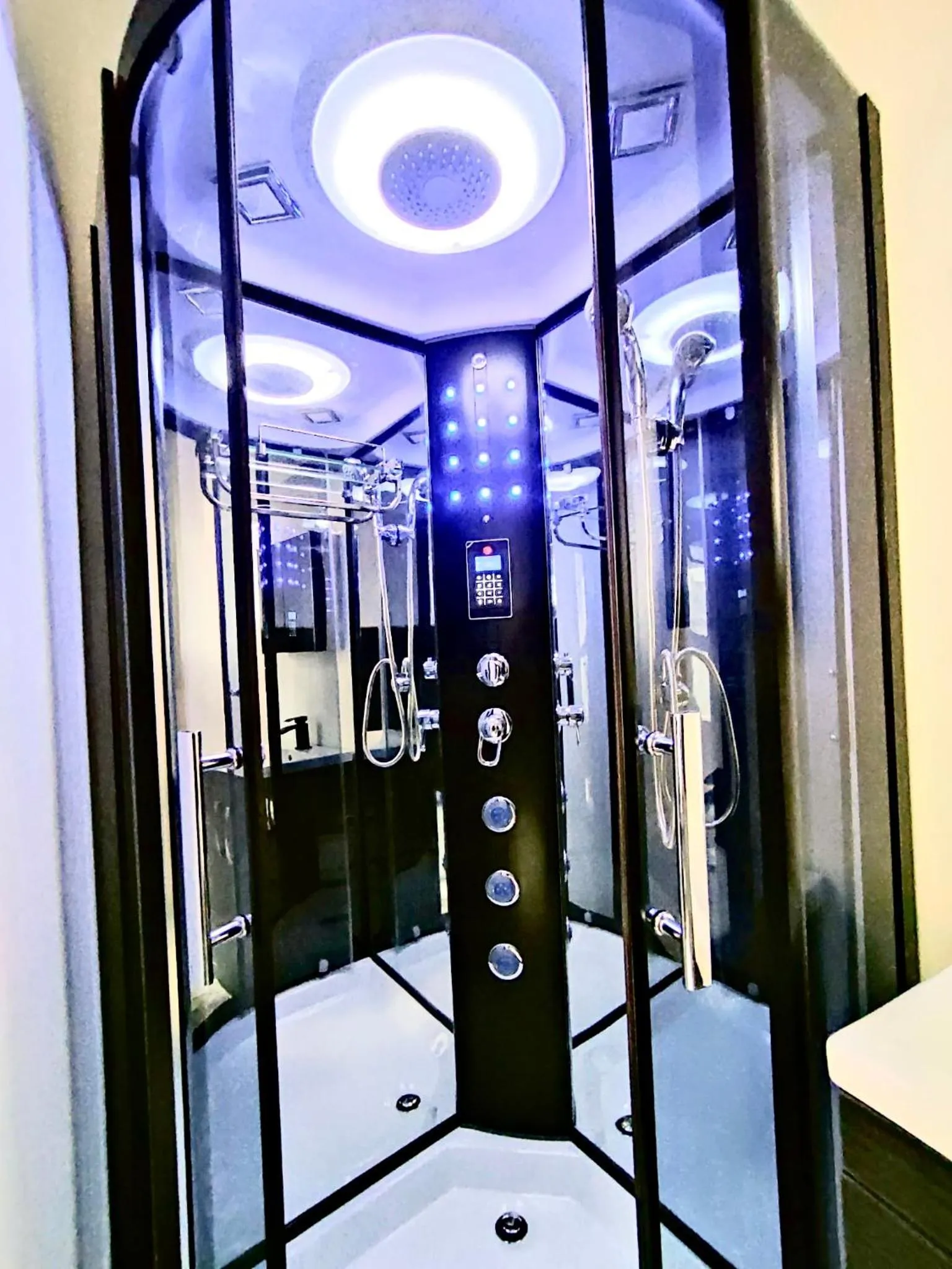 Shower in Duke and Duchess Apartments and Rooms - Private in Room Hot Tub Suites