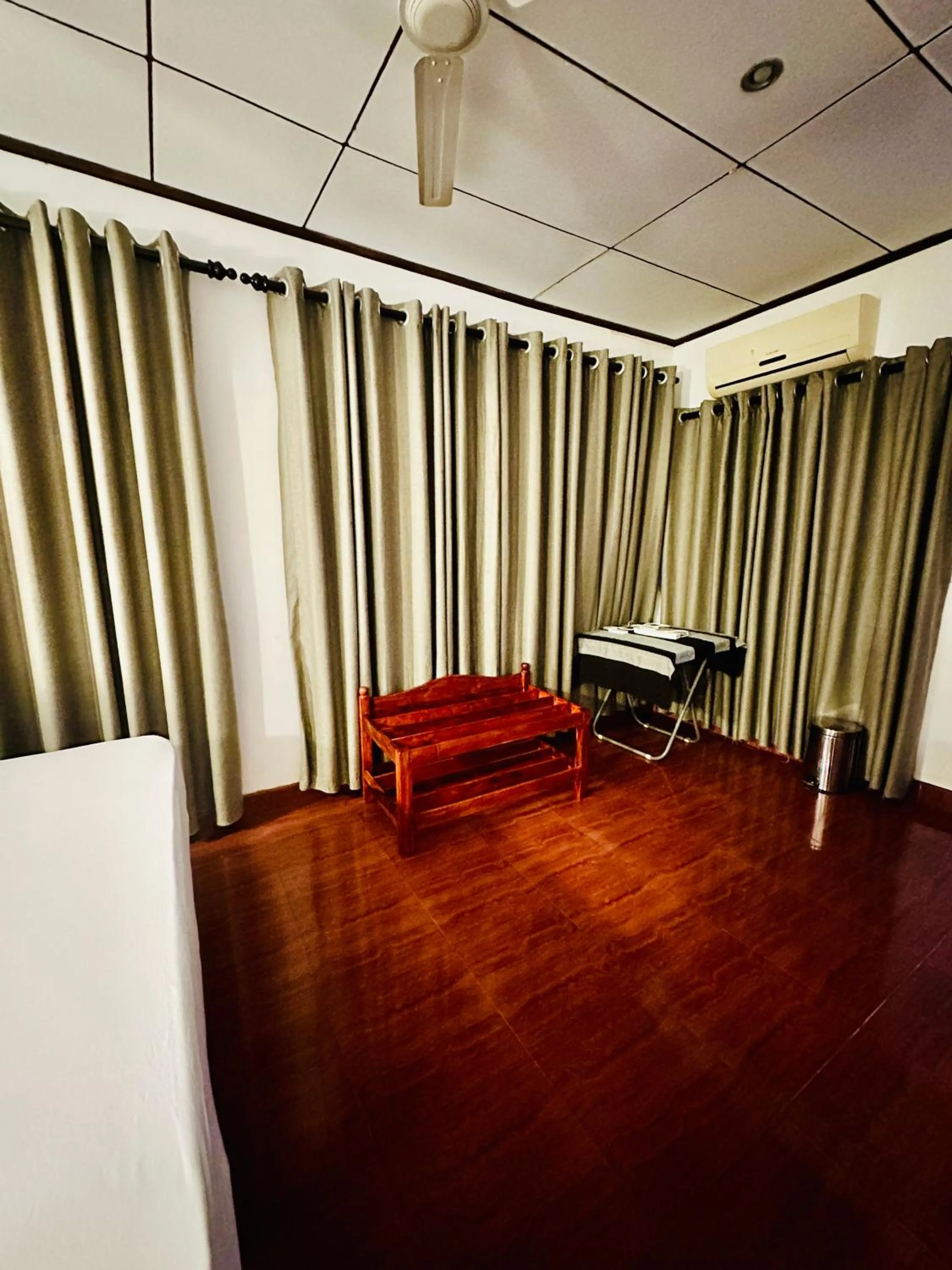 Bedroom in Lake View Cottage