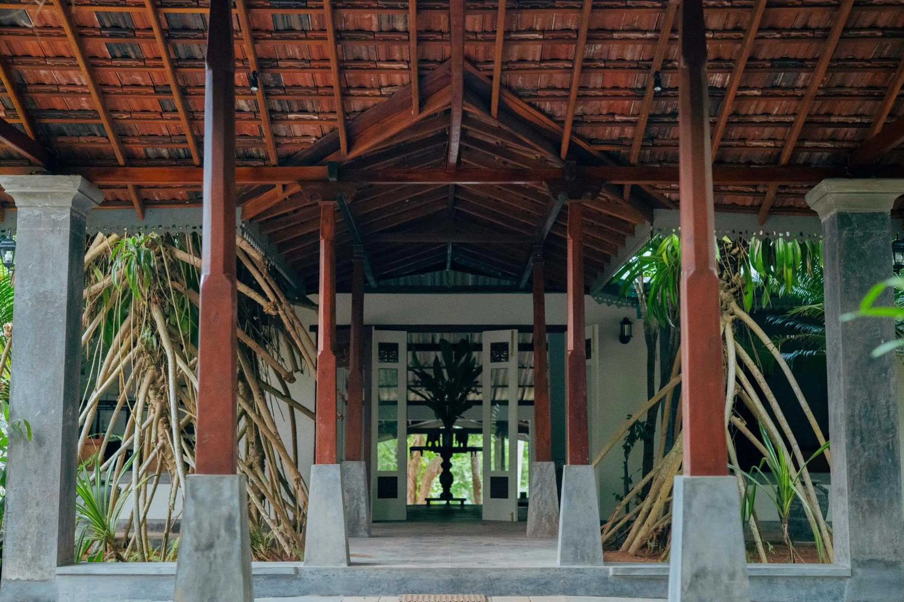 Facade/entrance in Villa Birdlake