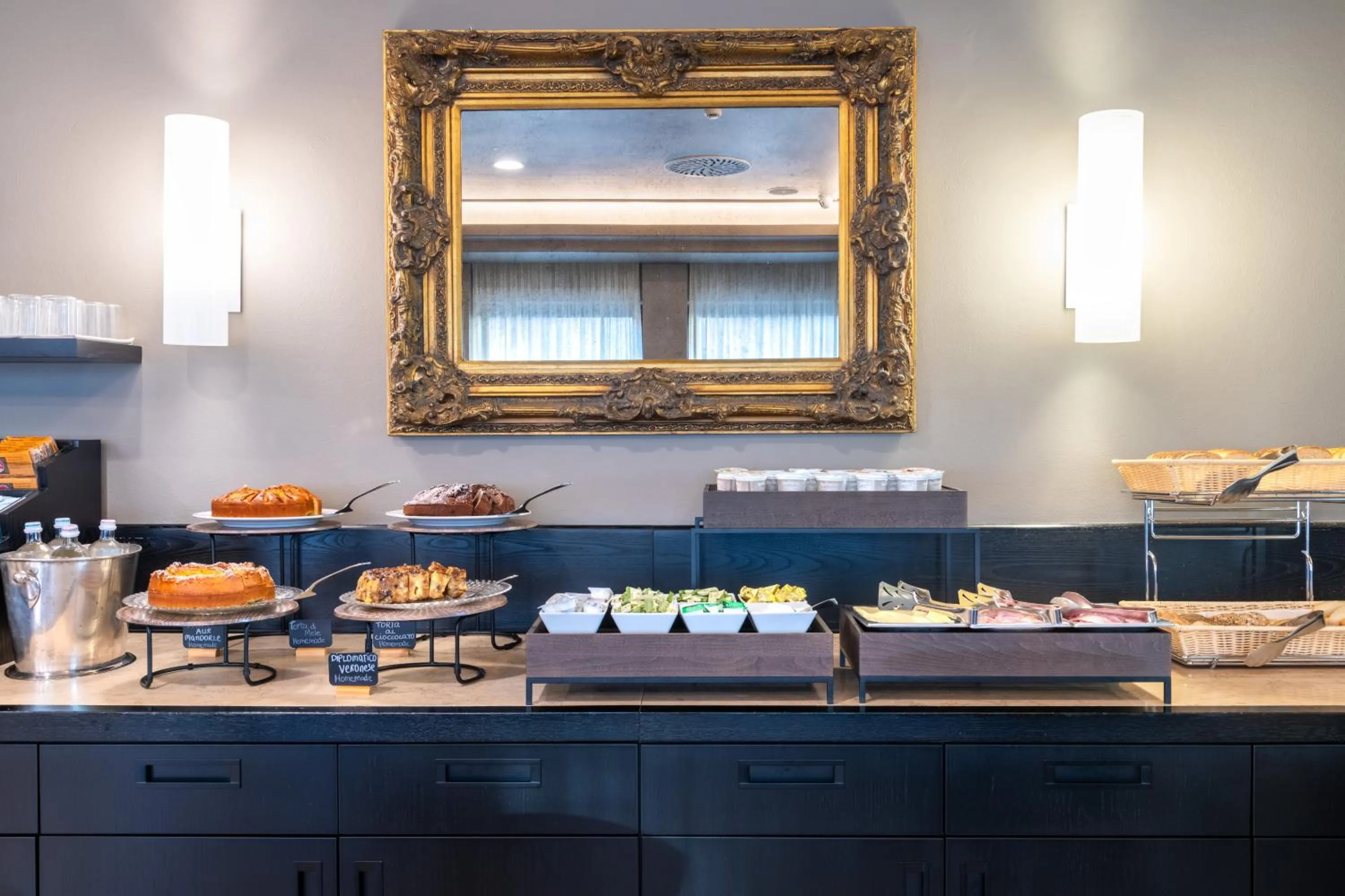 Breakfast in Hotel Palace Verona