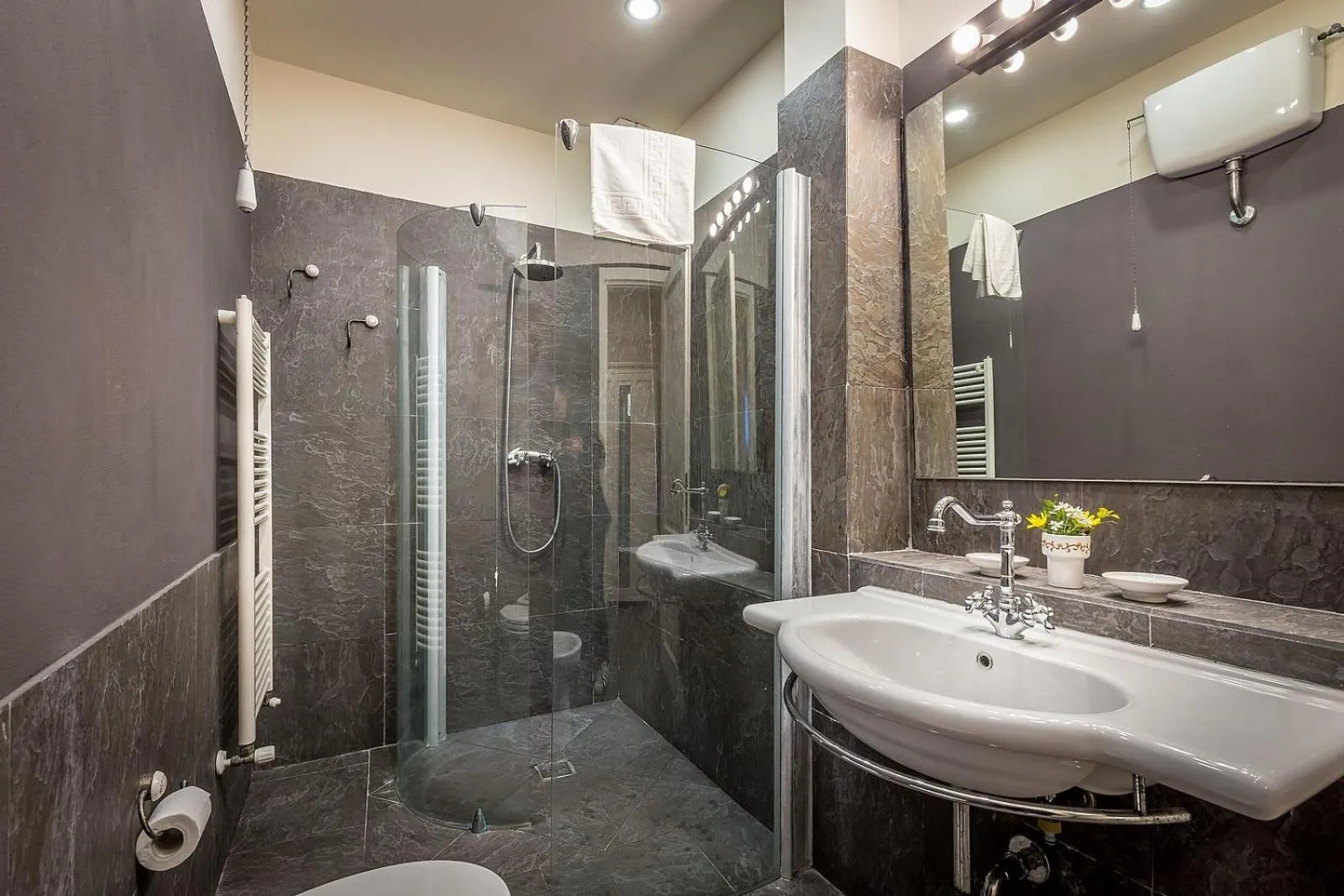 Bathroom in Le Farnete